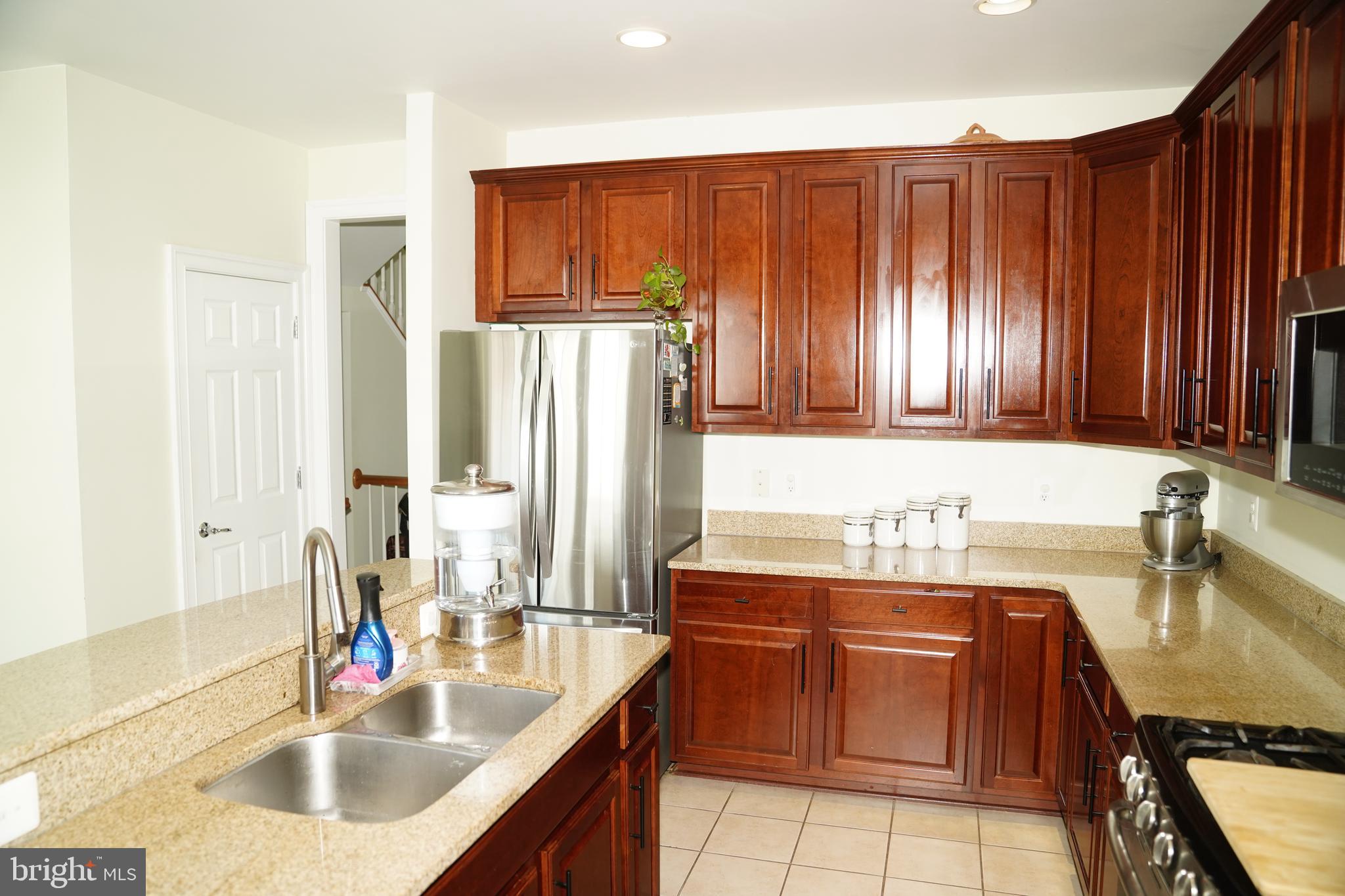 EAST GATE - Residential