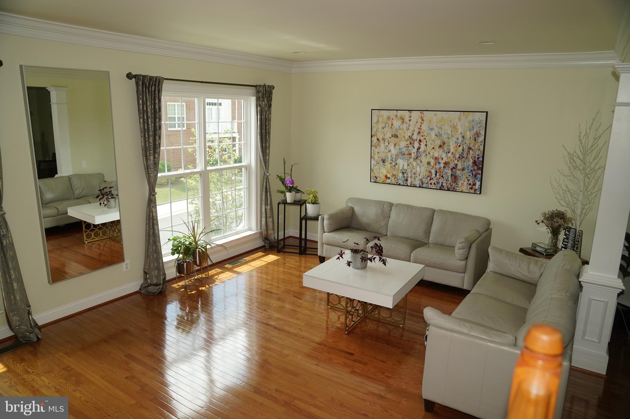 EAST GATE - Residential