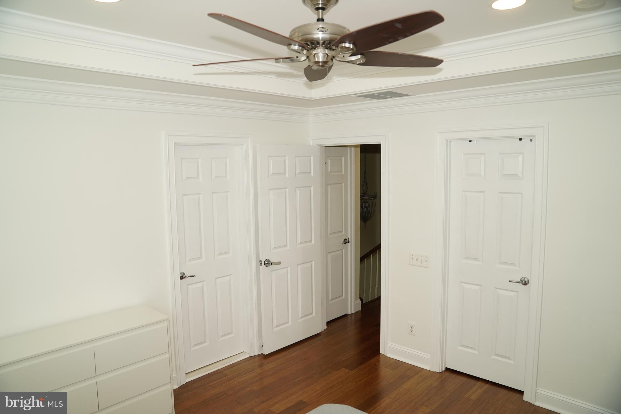 EAST GATE - Residential