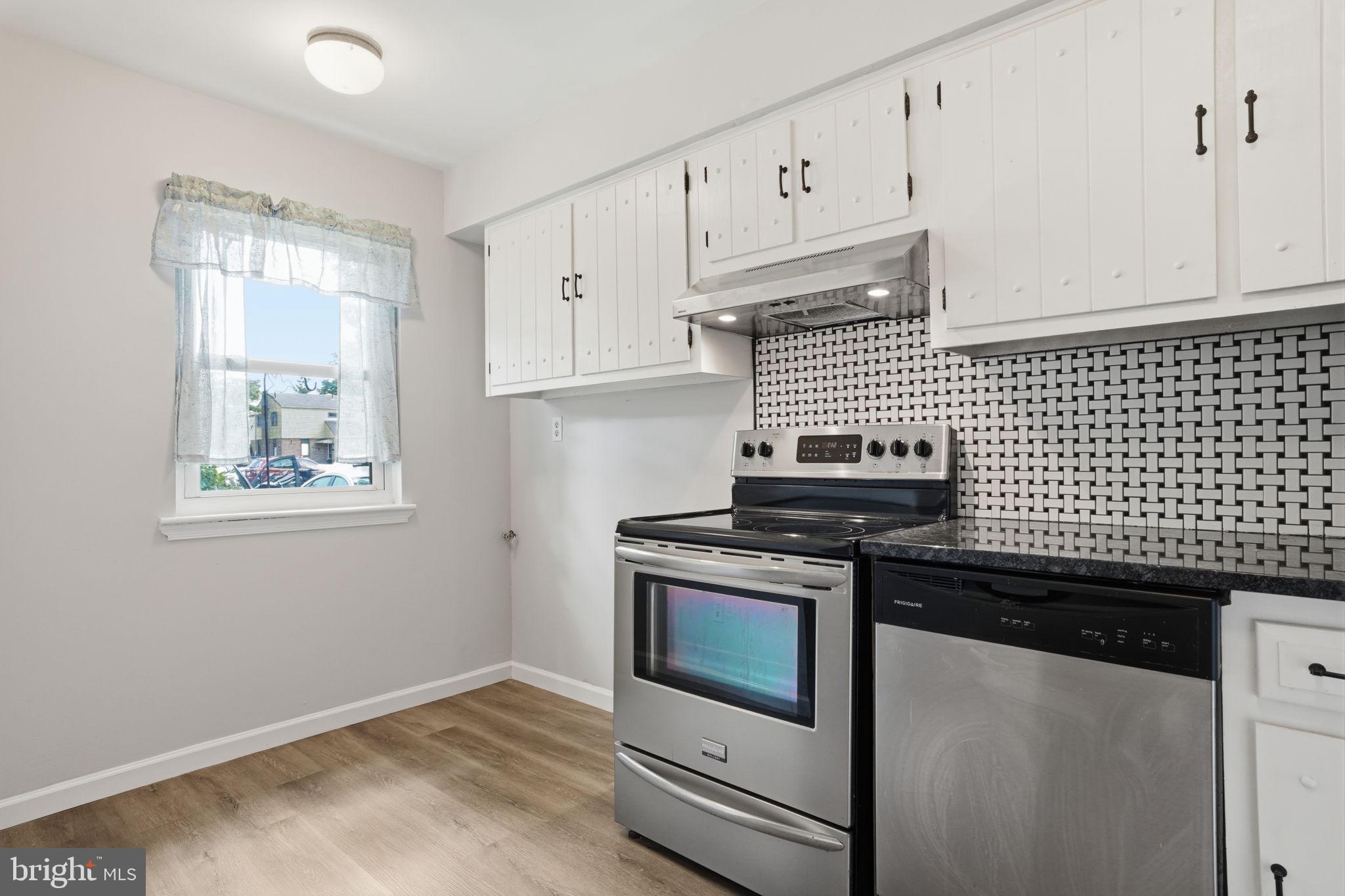 HOLLYBROOKE - Residential