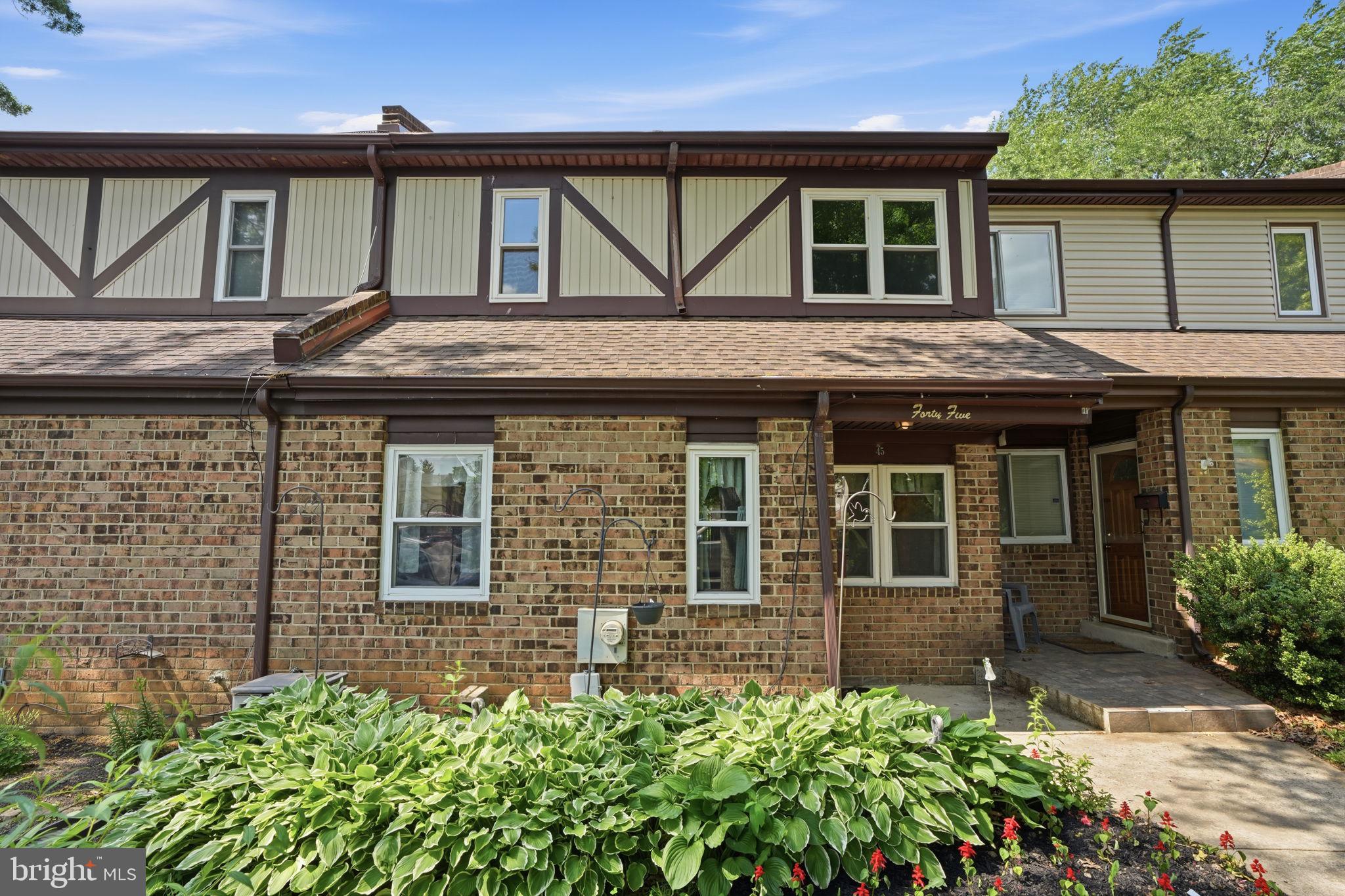 HOLLYBROOKE - Residential