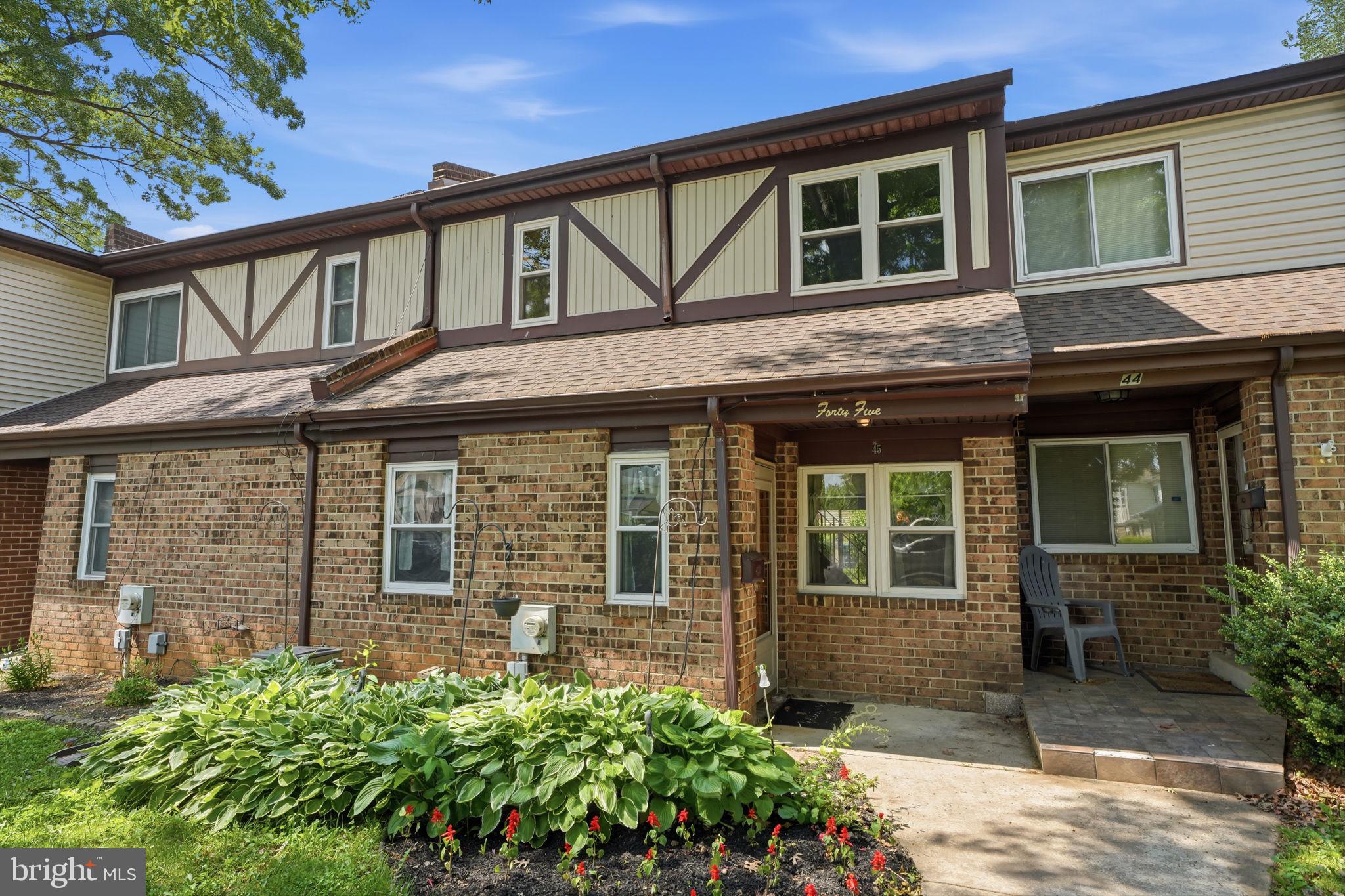 HOLLYBROOKE - Residential