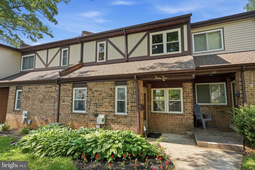 Welcome to 45 Holly Brooke Drive in Langhorne, your opportunity to own a 3 bedroom, 2.5 bath townhouse with no HOA fees, offering both value and flexibility in the desirable Neshaminy School District.  This move-in ready home has been thoughtfully refreshed to be move-in ready. Be welcomed by fresh landscaping then step inside to a freshly painted interior complemented by new carpeting upstairs. The nicely sized eat-in kitchen features stainless steel appliances and provides a comfortable space for everyday living and casual dining.  The spacious living room offers plenty of room to relax or entertain, with direct access to the backyard, creating an easy flow for indoor-outdoor living.  Upstairs, the primary suite is enhanced by a brand-NEW full bath, delivering a clean, modern feel. Two additional bedrooms and a full hall bath complete the upper level.  With recent updates, outdoor space, and the added benefit of no HOA, 45 Holly Brooke Drive is the home you've been waiting for!