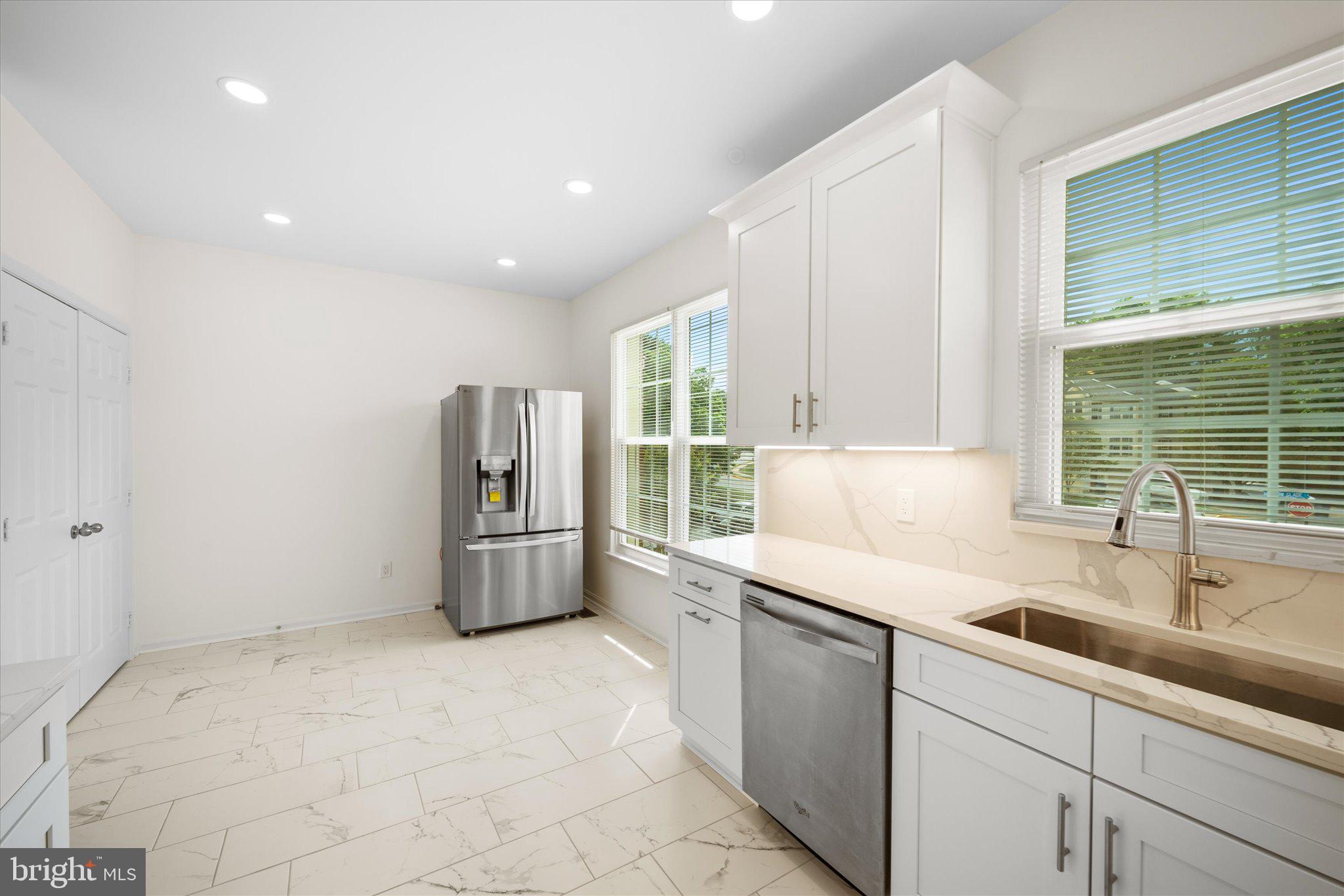 CENTRE RIDGE - Residential Lease