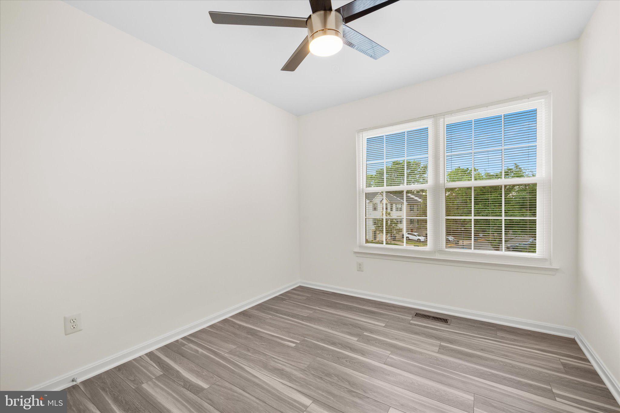 CENTRE RIDGE - Residential Lease