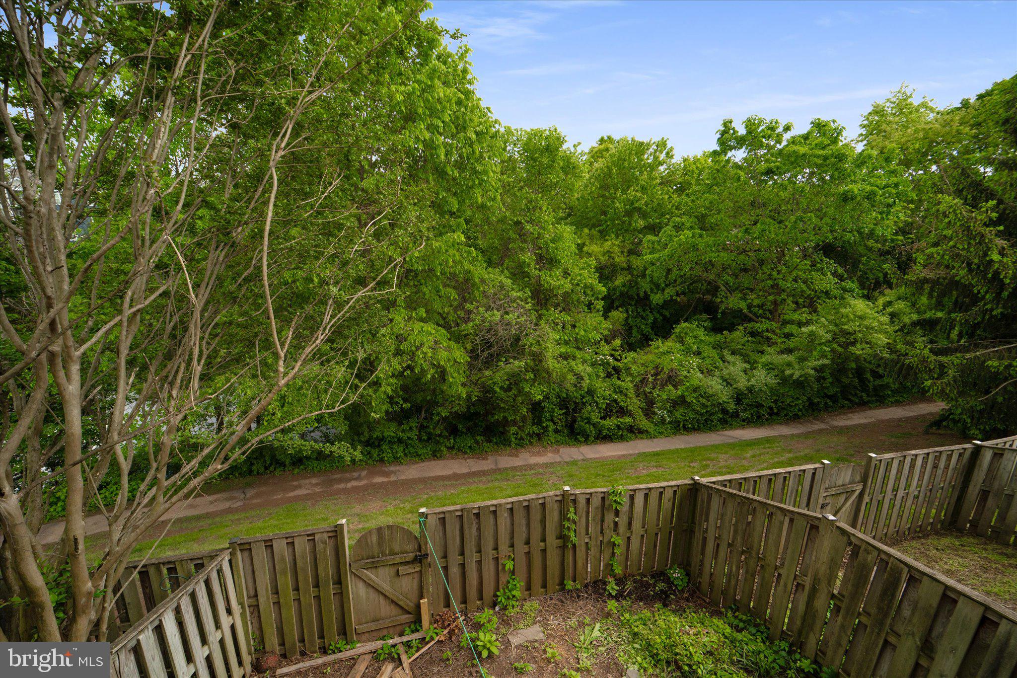 CENTRE RIDGE - Residential Lease