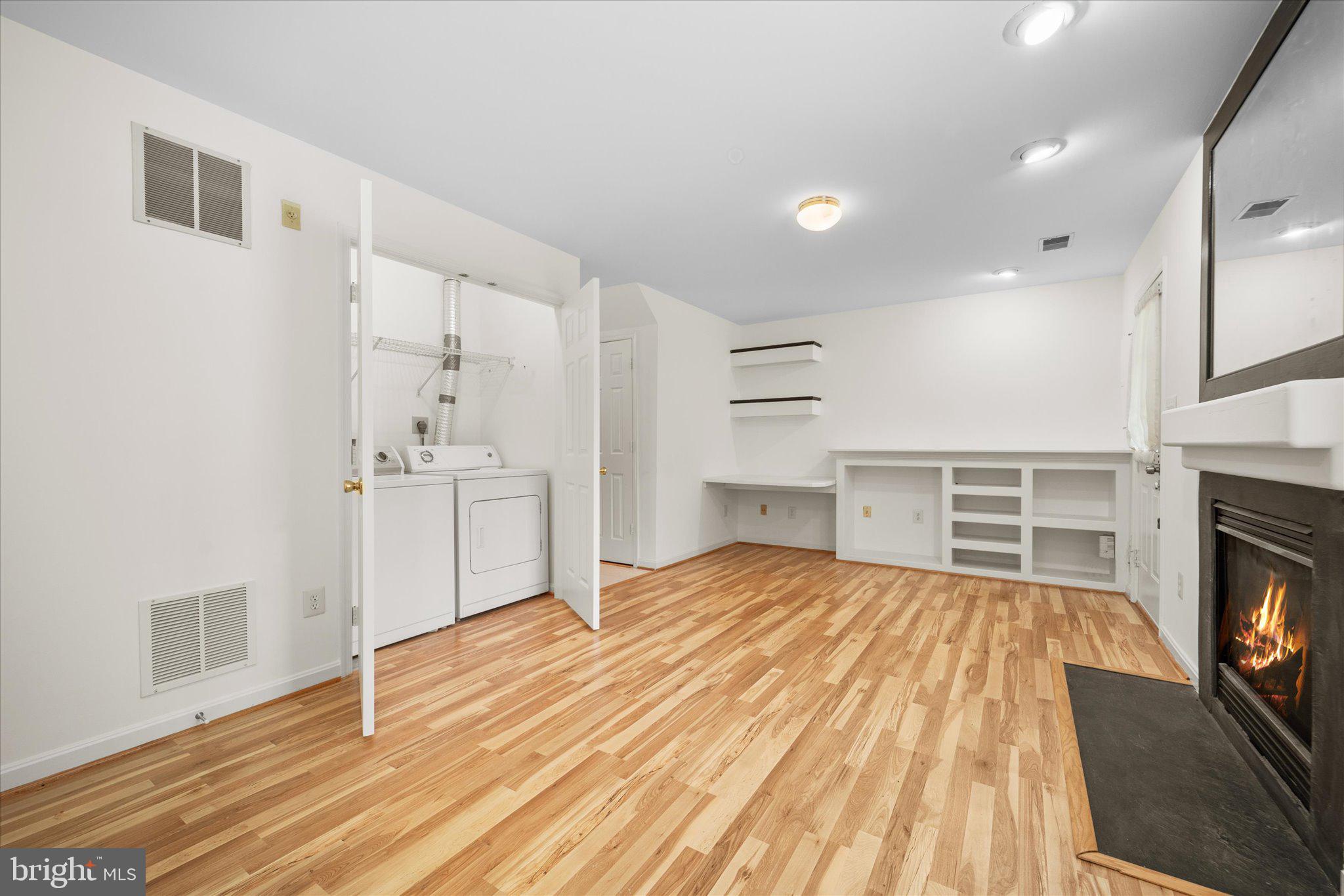 CENTRE RIDGE - Residential Lease