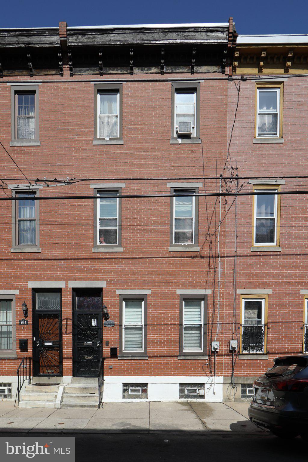 922 S 18TH STREET