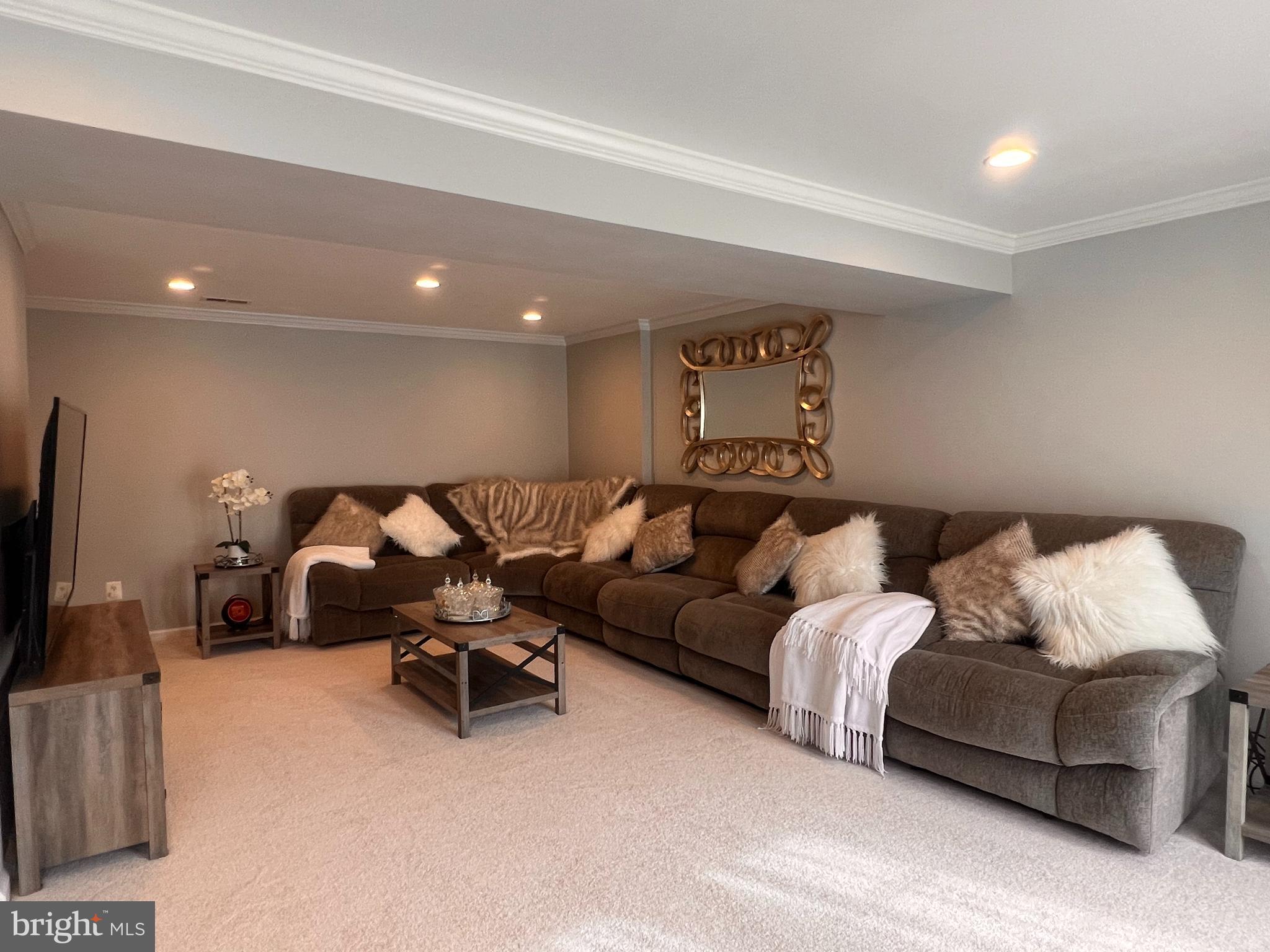 WAYSIDE VILLAGE - Residential