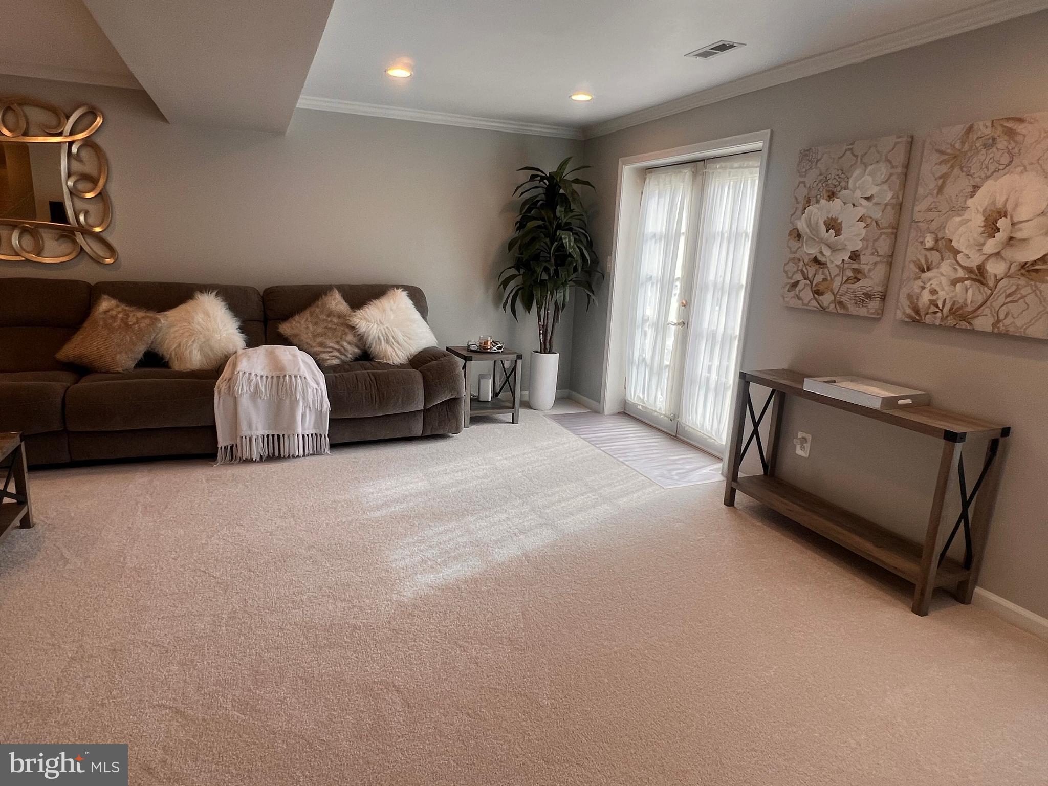 WAYSIDE VILLAGE - Residential