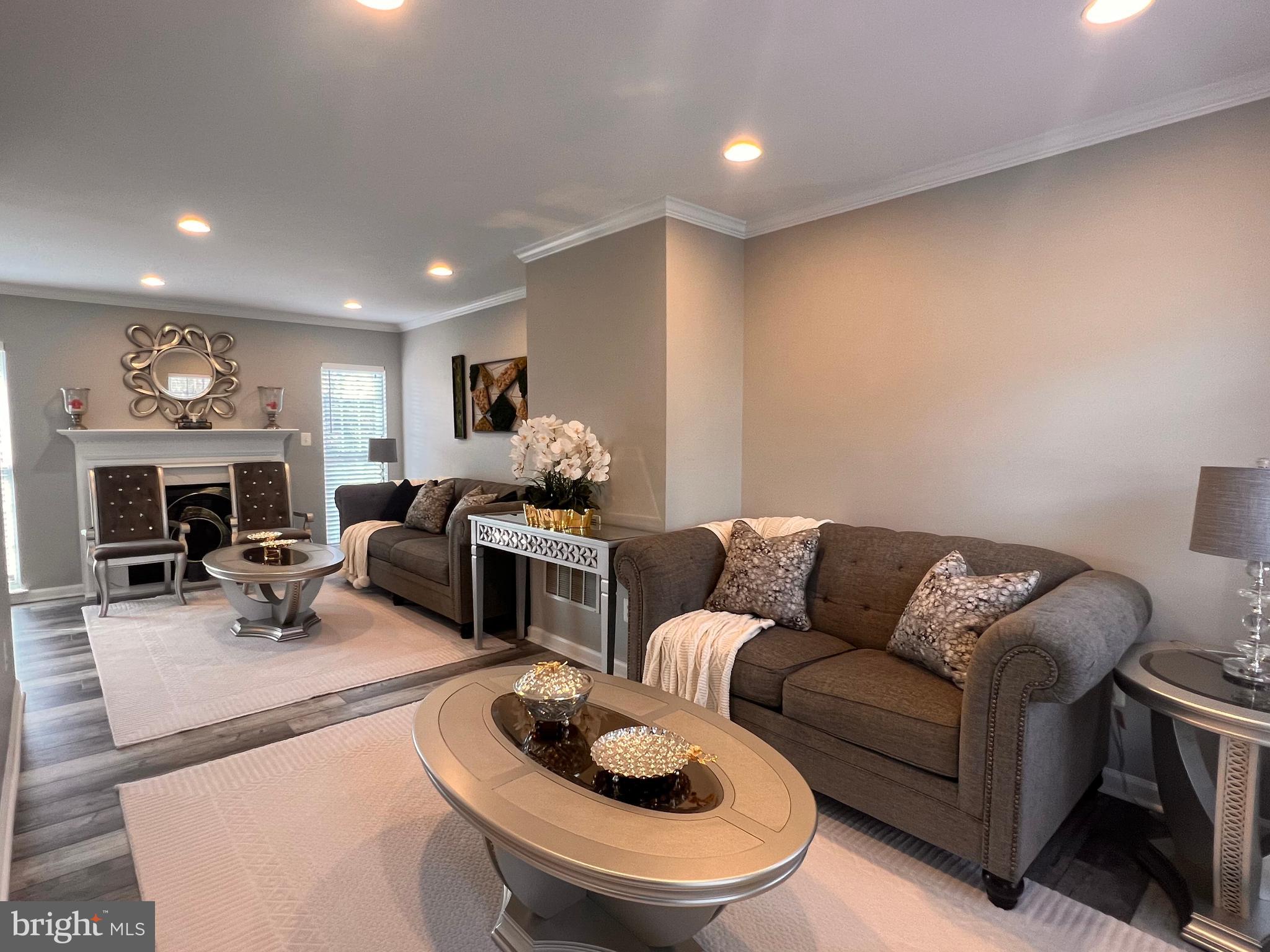 WAYSIDE VILLAGE - Residential