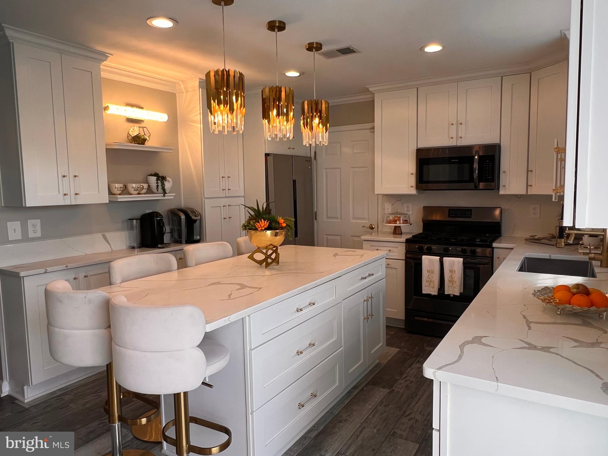 WAYSIDE VILLAGE - Residential