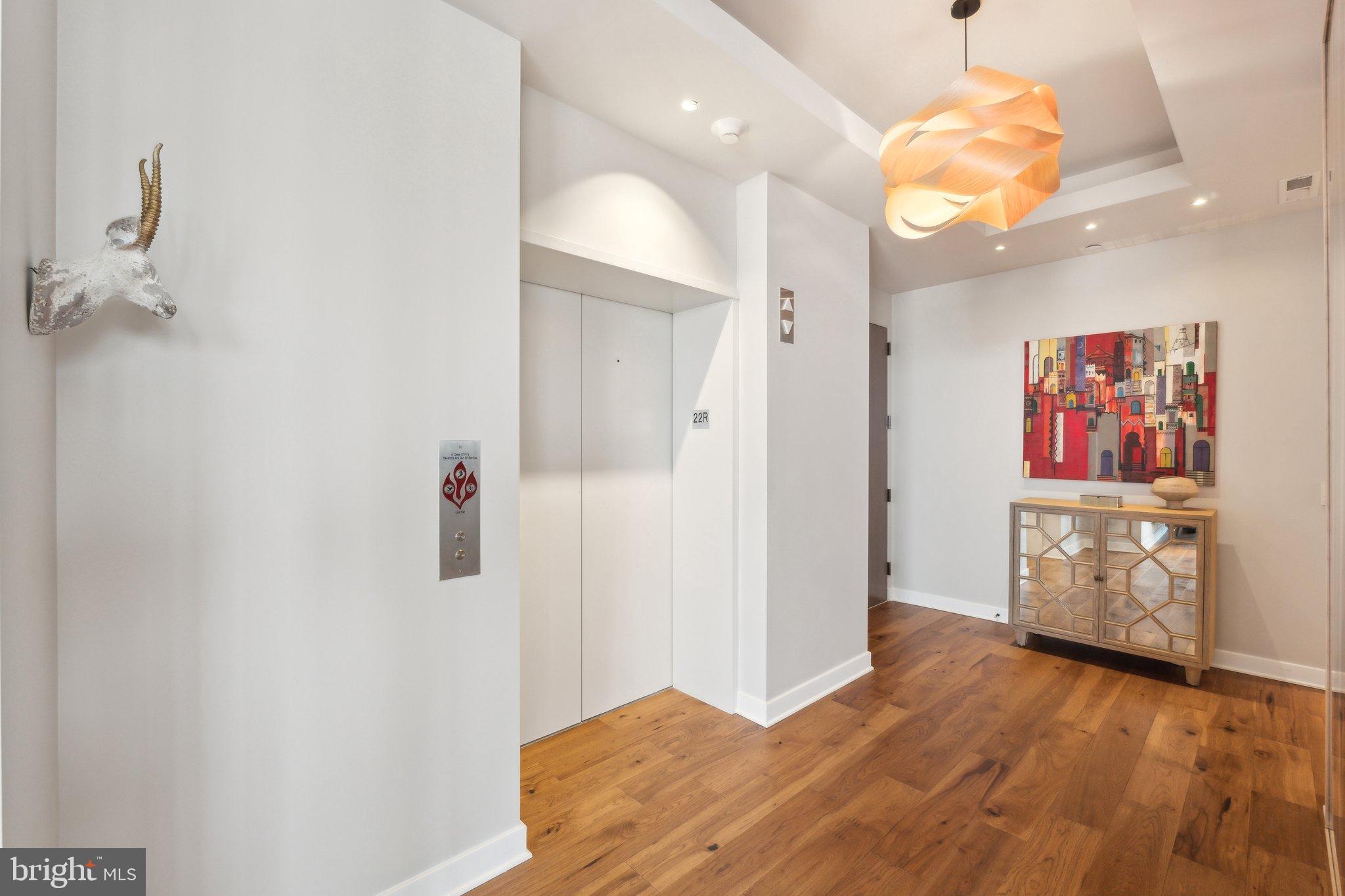 1781 N PIERCE STREET 2201