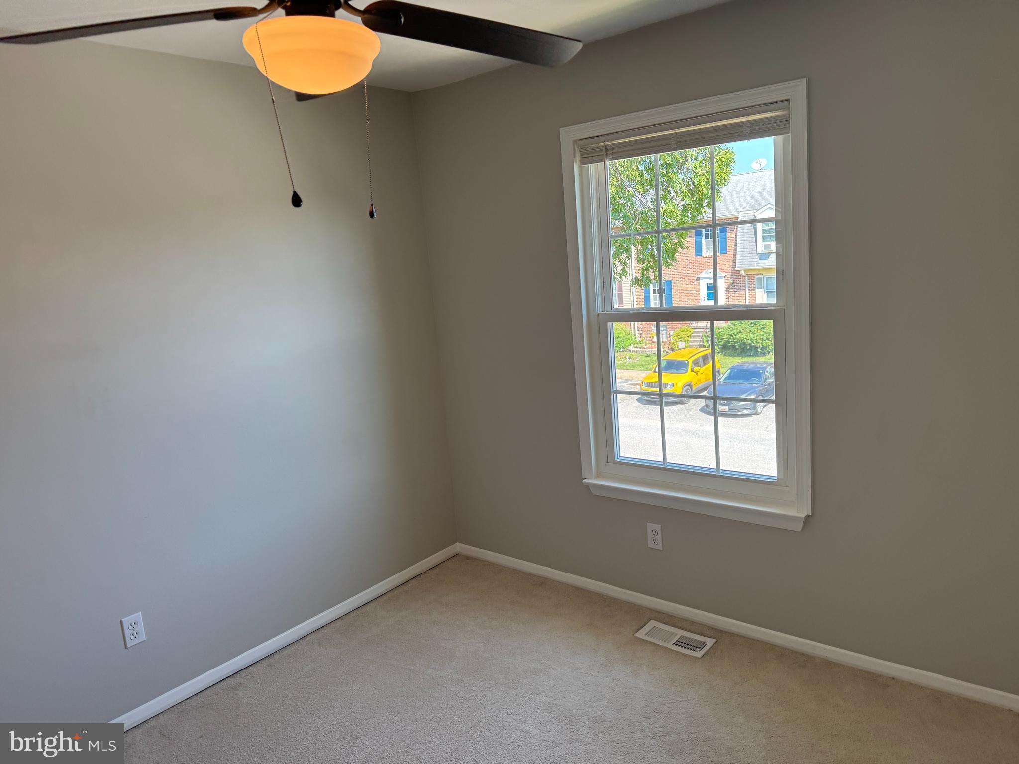 WOODSDALE MANOR - Residential