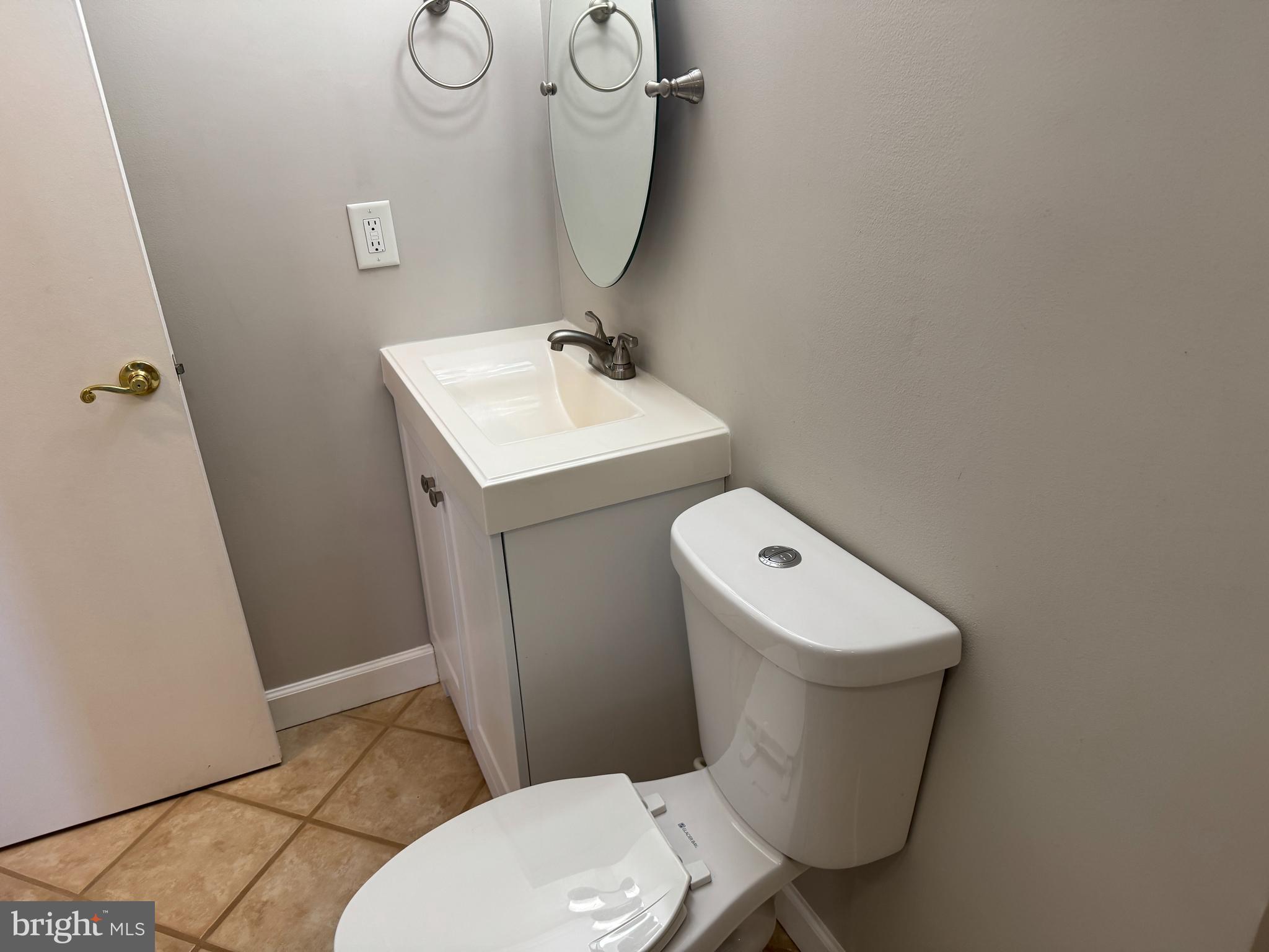 WOODSDALE MANOR - Residential