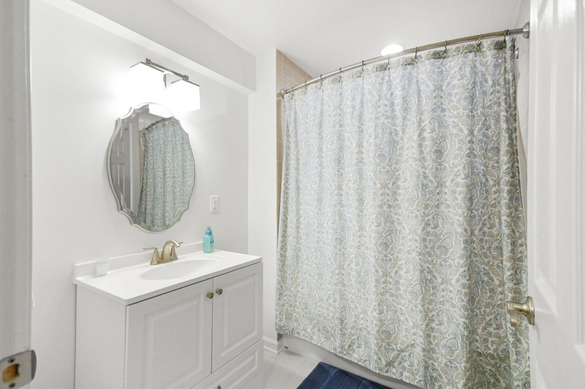 FOXFIELD AT MIDDLETOWN - Residential