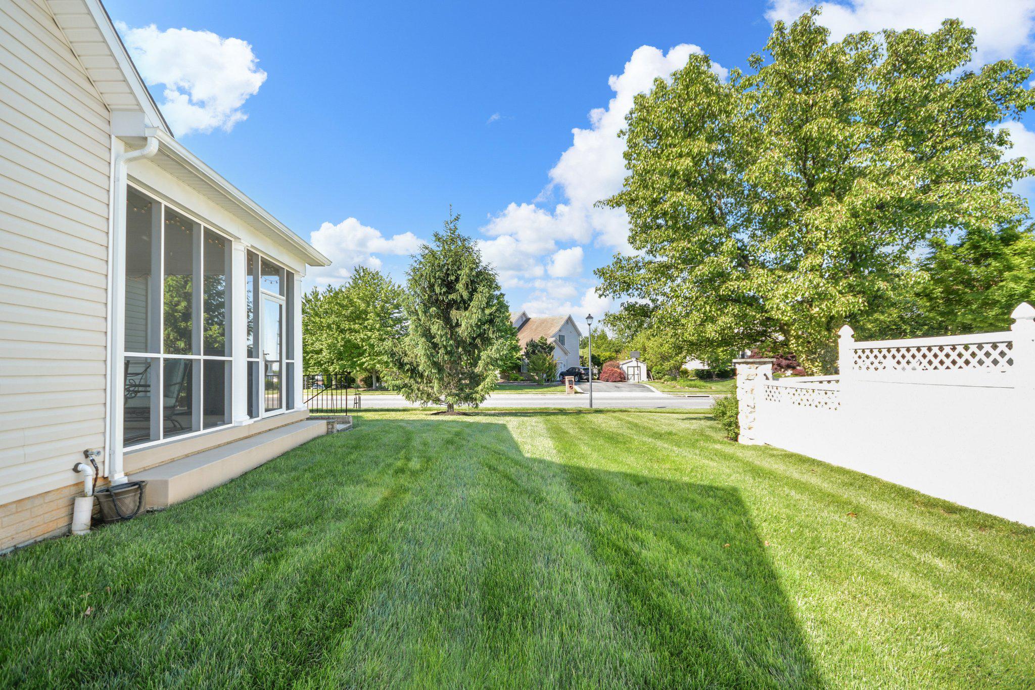 FOXFIELD AT MIDDLETOWN - Residential