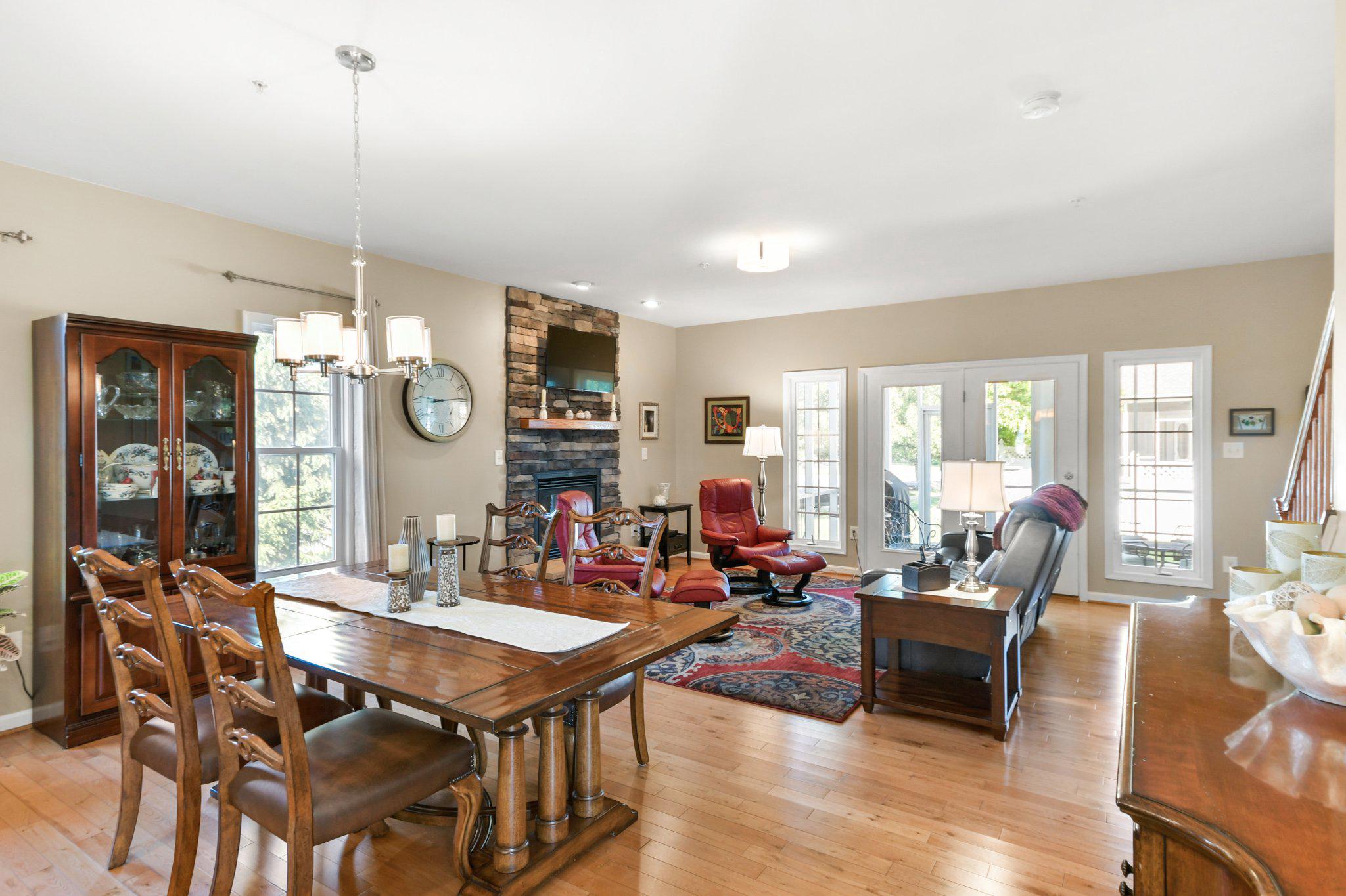 FOXFIELD AT MIDDLETOWN - Residential