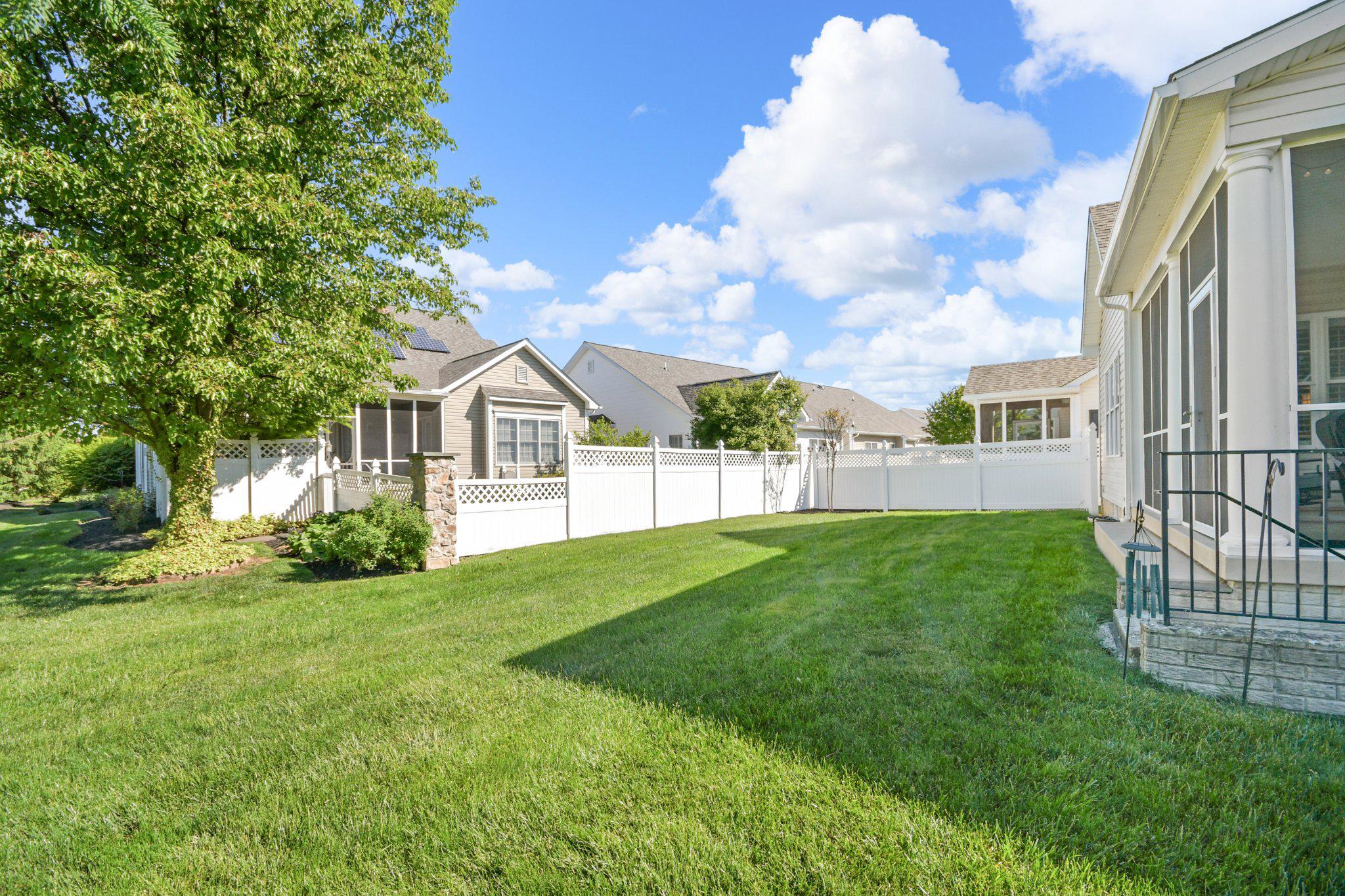 FOXFIELD AT MIDDLETOWN - Residential