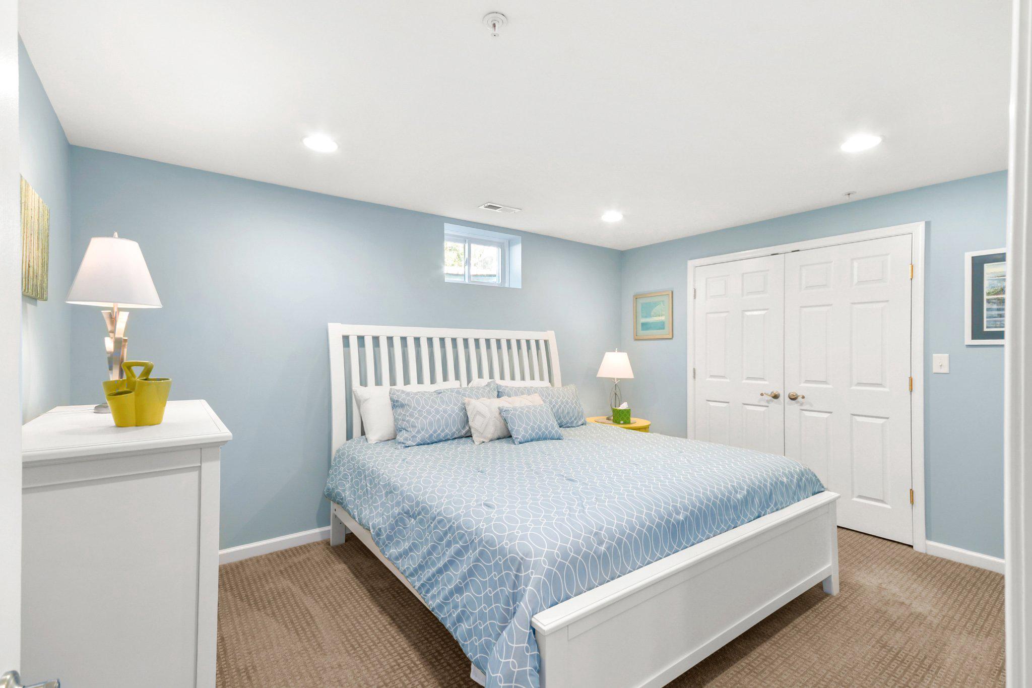 FOXFIELD AT MIDDLETOWN - Residential
