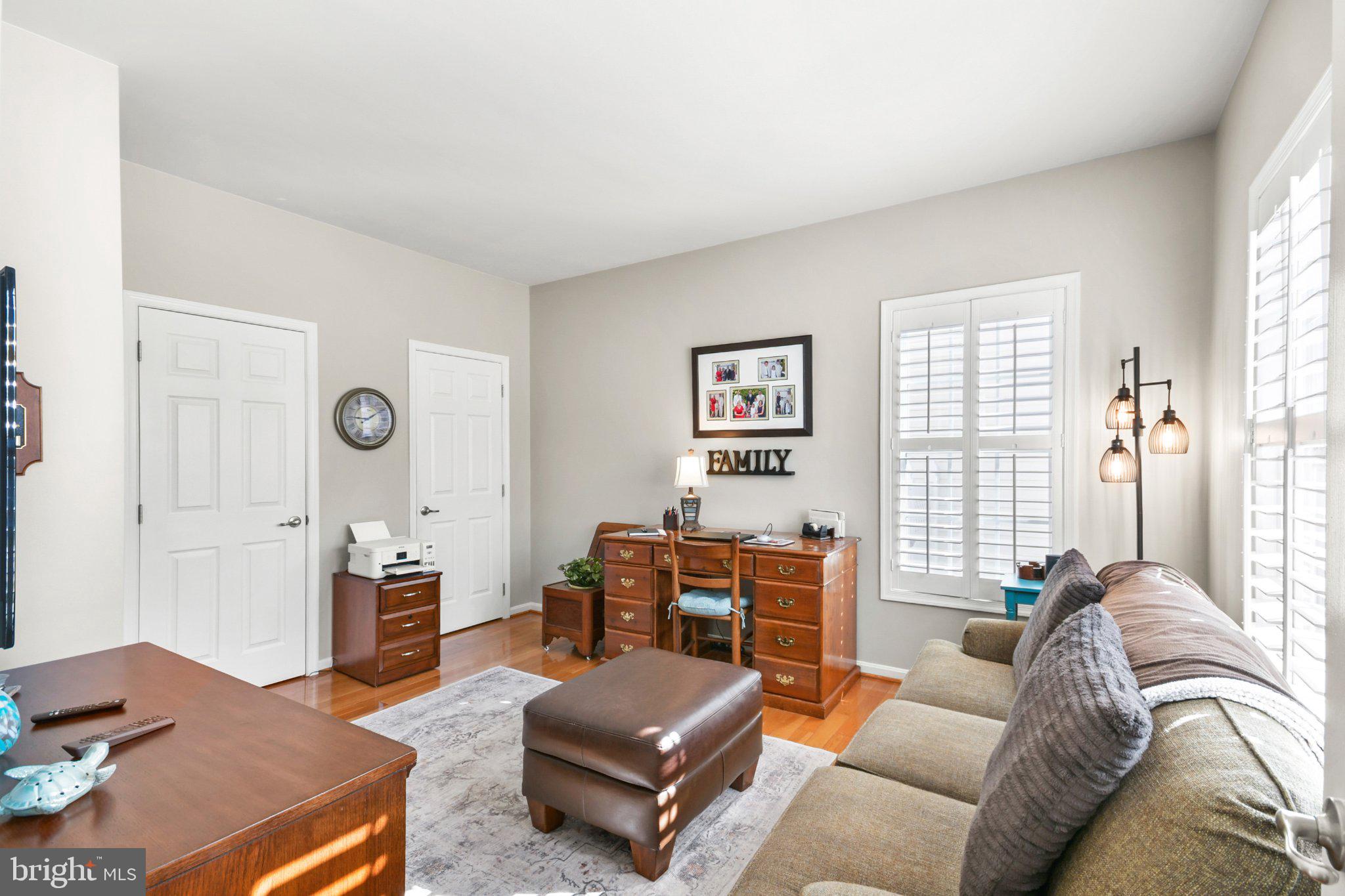 FOXFIELD AT MIDDLETOWN - Residential