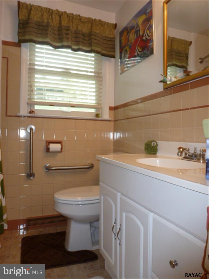 HAINES ACRES - Residential