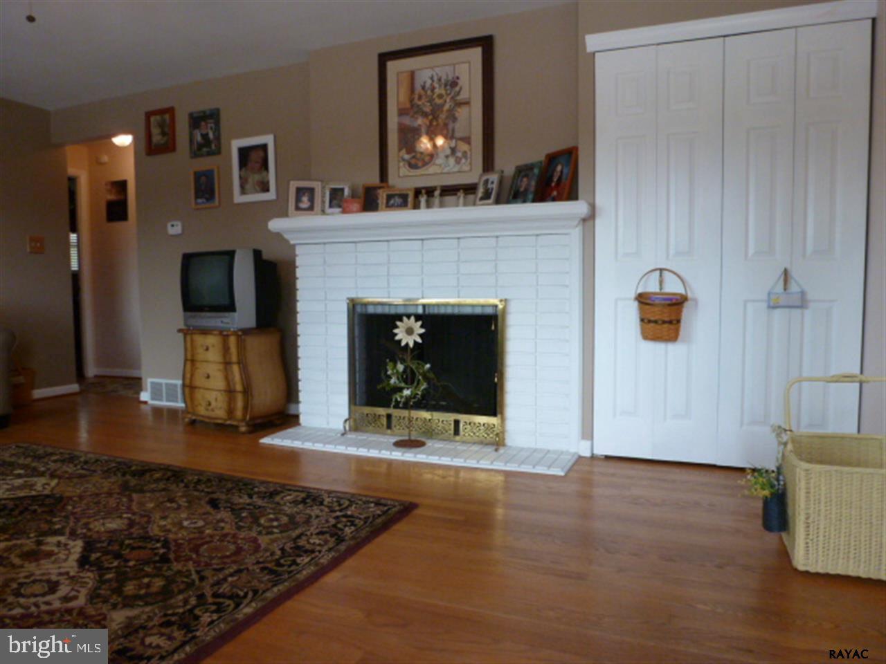 HAINES ACRES - Residential