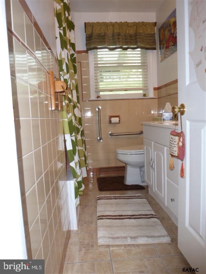 HAINES ACRES - Residential