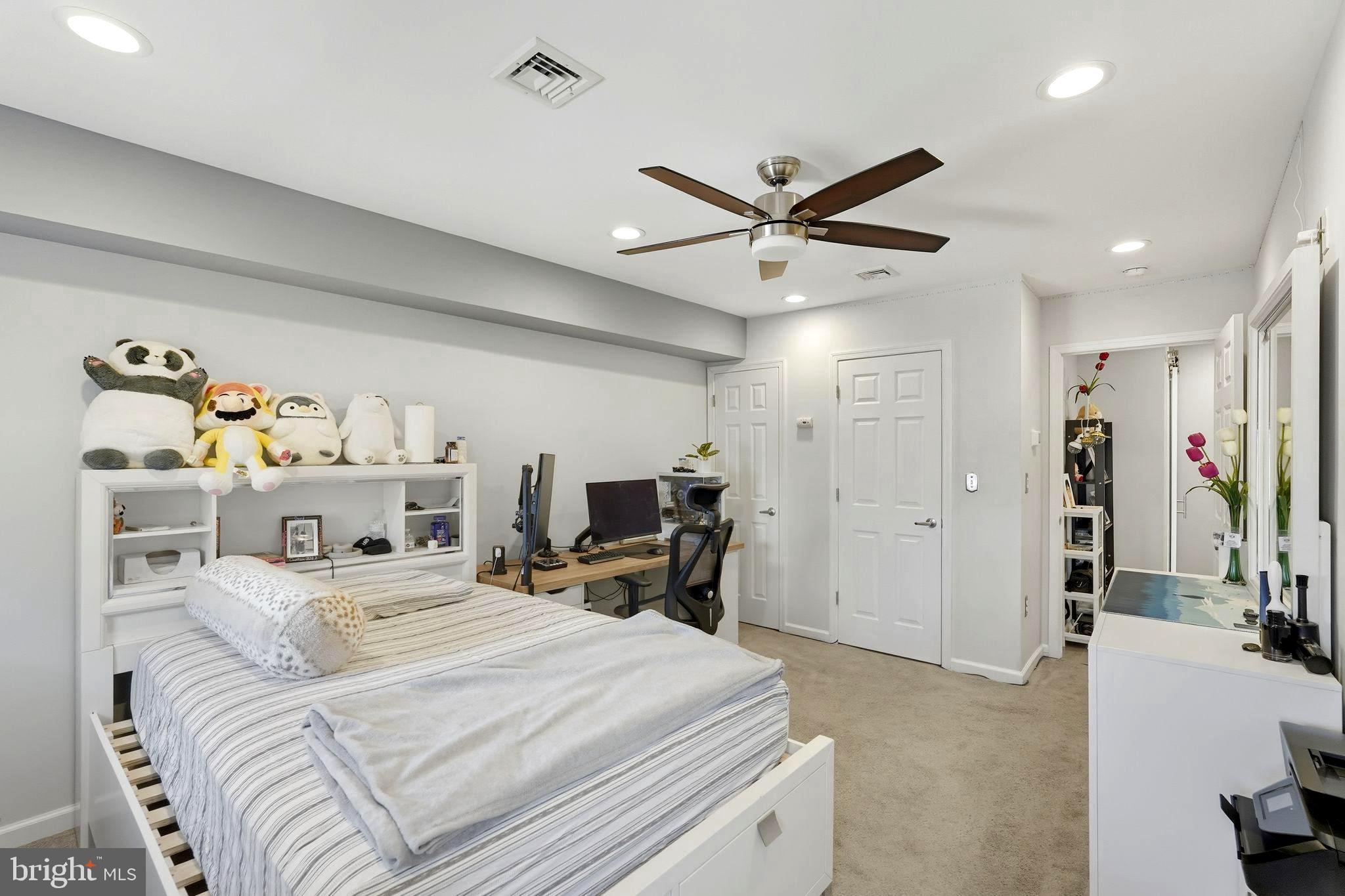 MARCONI PARK EAST - Residential