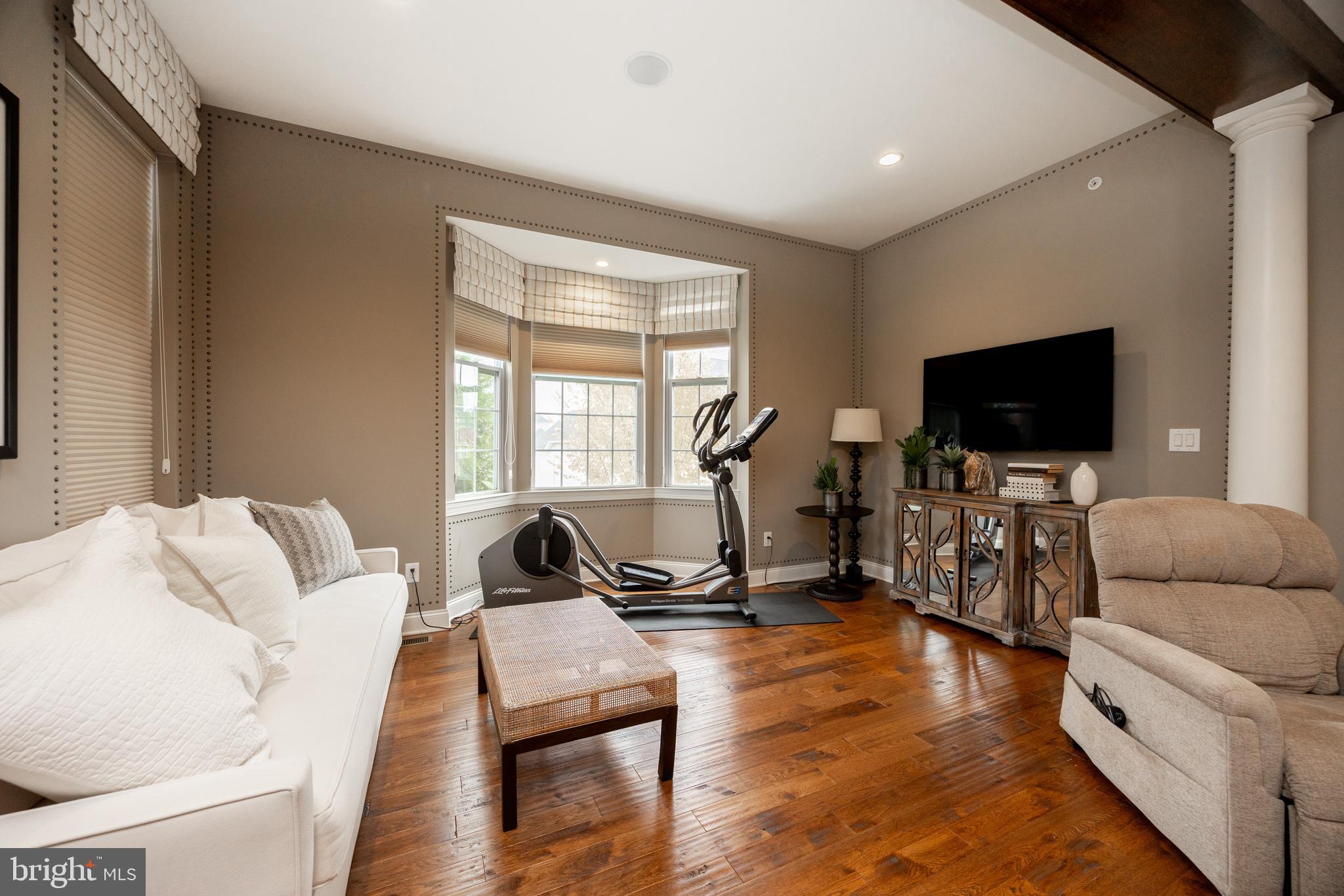 REGENCY AT UPPER DUB - Residential