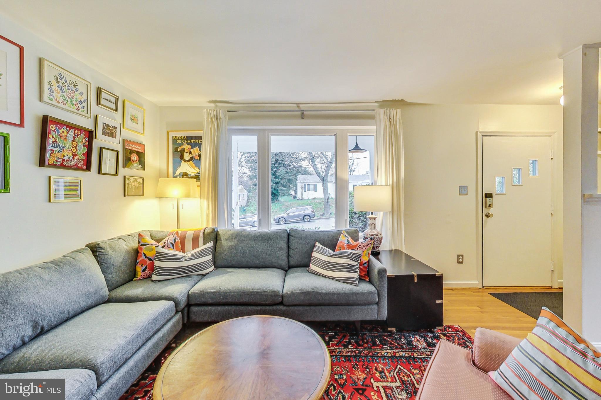 UNIVERSITY HILLS - Residential