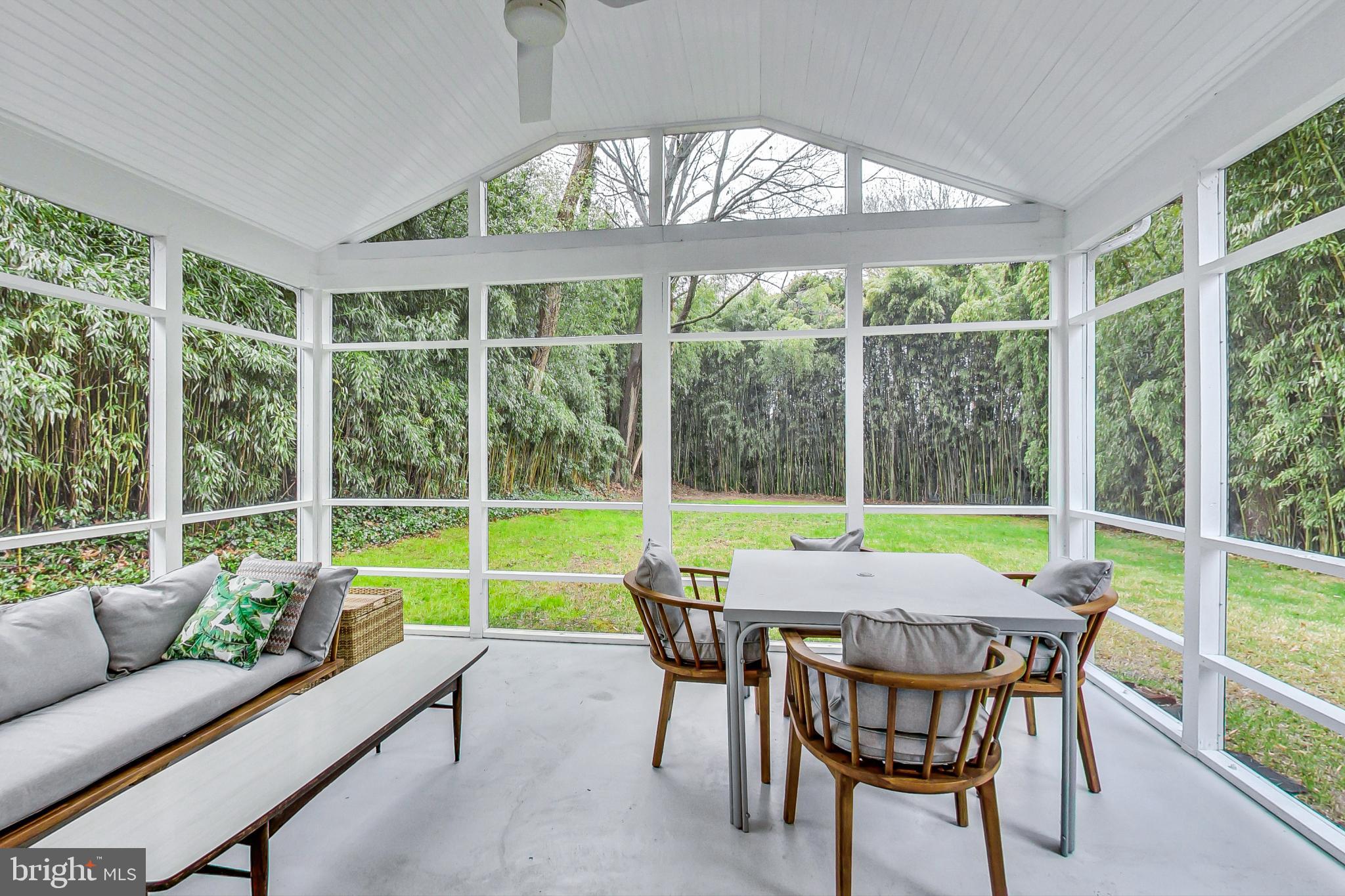 UNIVERSITY HILLS - Residential