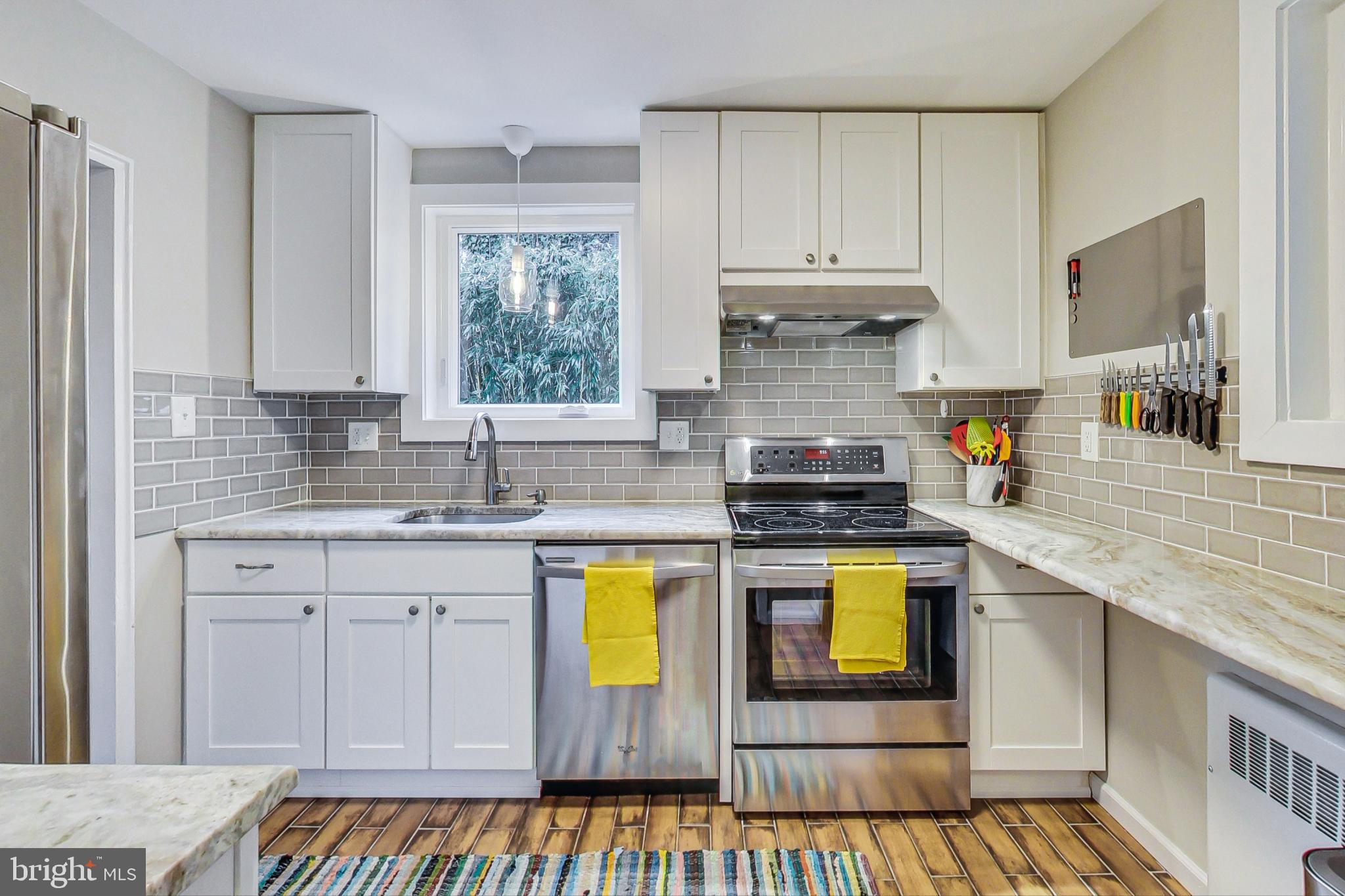 UNIVERSITY HILLS - Residential