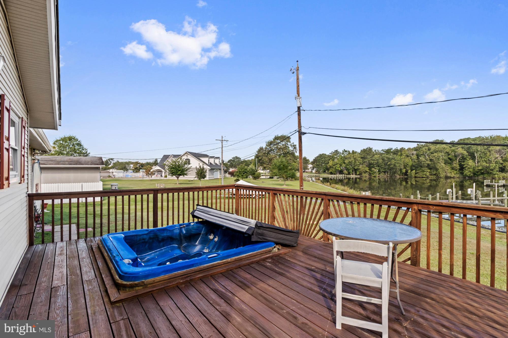 BOWLEYS QUARTERS - Residential