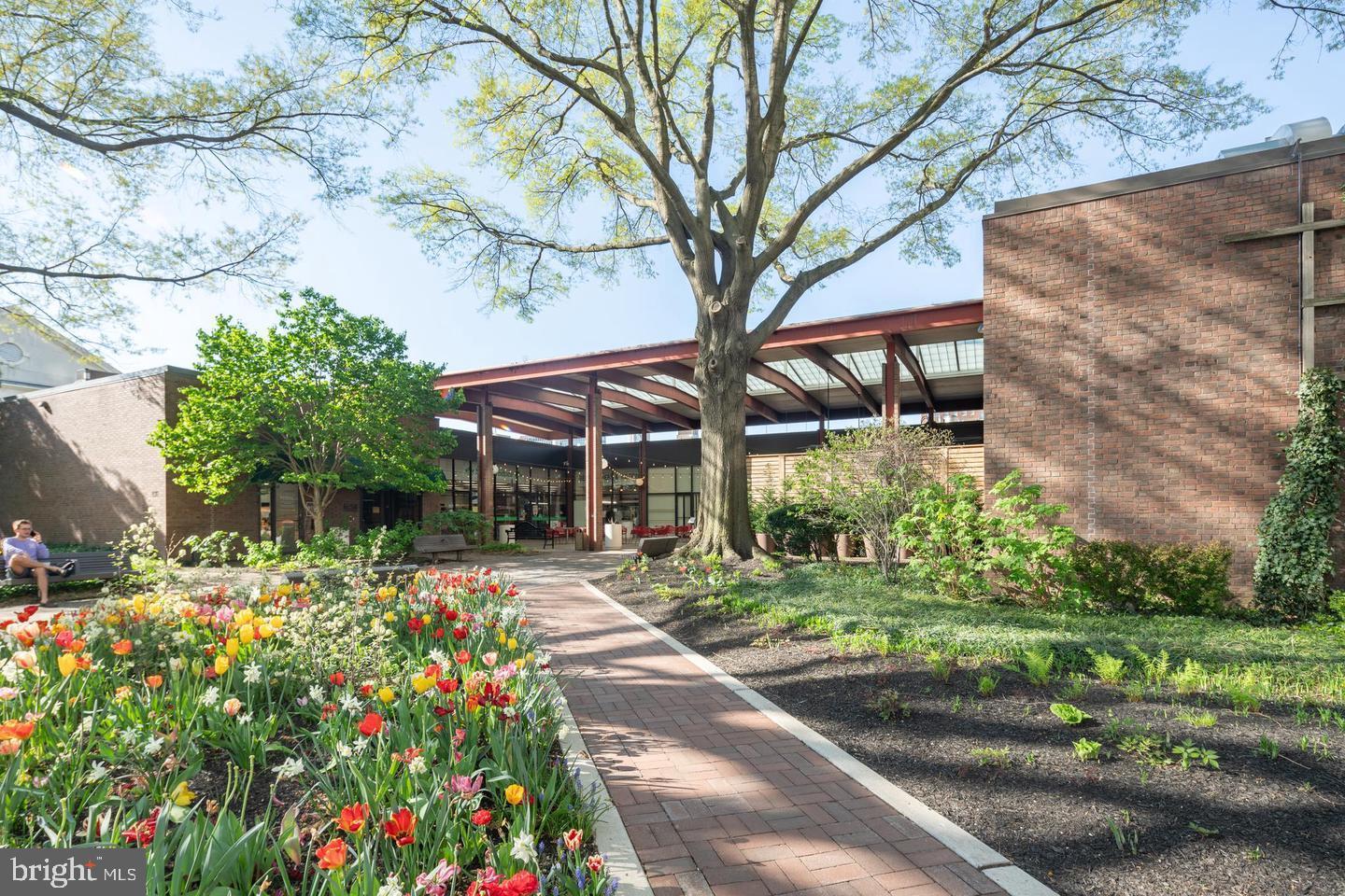 SOCIETY HILL - Residential