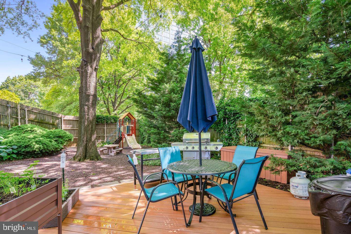 SOCIETY HILL - Residential