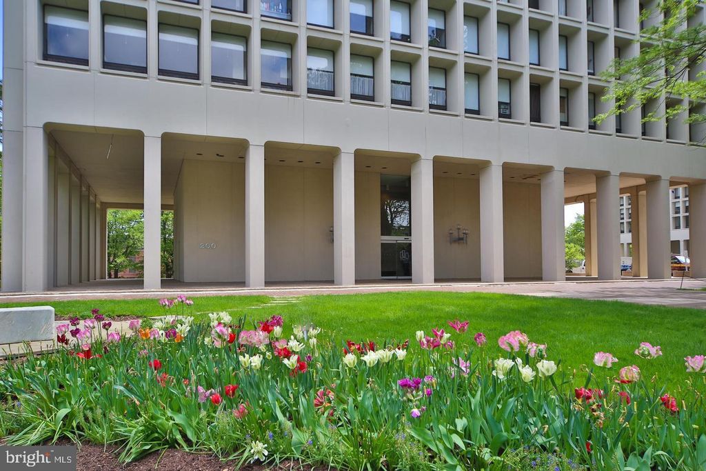 Photo of 200 Locust Street #27F-N, PHILADELPHIA, PA 19106 (MLS # PAPH2532790)