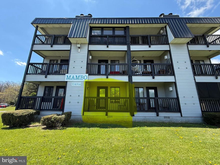 1 Bedroom 1 Bathroom with Built in Bunk. Beautifully renovated first floor condo in the Allegheny Mountains at Blue Knob All Seasons Resort has everything you need. Fully furnished. 2022 New kitchen cabinets countertops, windows, sliding door, flooring, fireplace, stainless appliances washer/dryer combo and so much more. this condo is a wonderful place to be anytime of the year. Walking distance to indoor pool/hot tub, outdoor pool and The Club House Bar & Grille. Blue Knob is the 2nd highest mountain and highest skiable mountain in Pennsylvania! In addition to an array of winter activities, Blue Knob also has a full-service all seasons Conference Center for weddings and events, they also offer golf, swimming and multitude of trails for hiking, running, and mountain biking. Visit Blue Knobs Website to see all the fun events that are happening at Blue Knob. $258.00/ Mo HOA fee includes: pools, hot tub and gym area, tennis and pickle ball courts, building, property maintenance & garbage. *Additional fees apply for conference center, Golf and Skiing