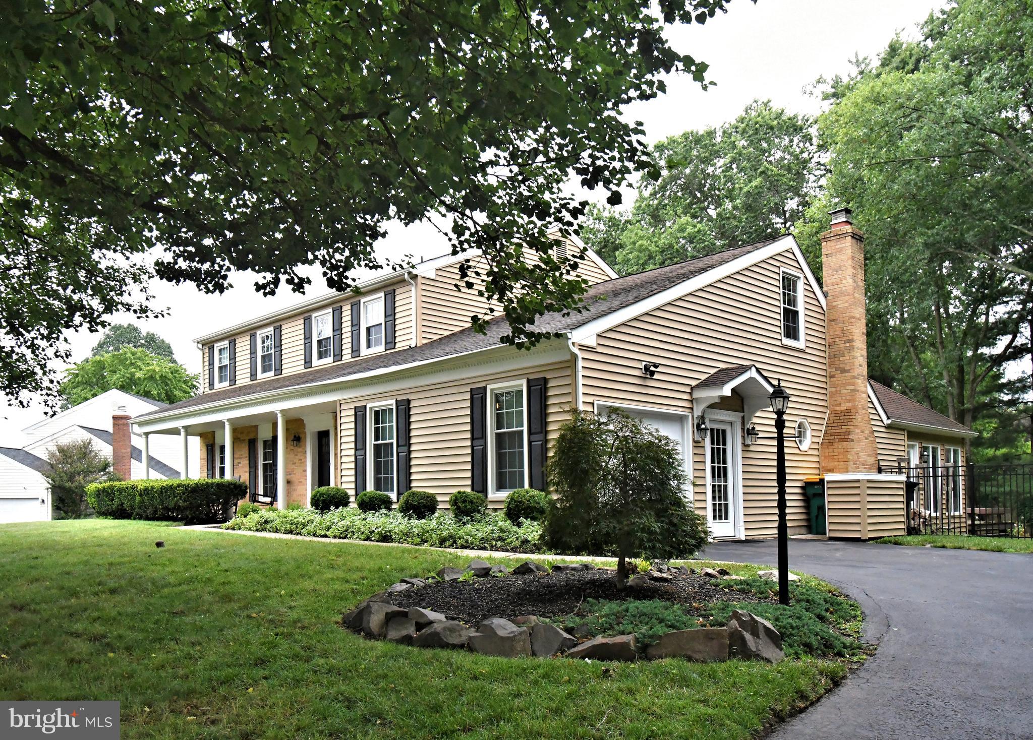 817 STARK CIRCLE