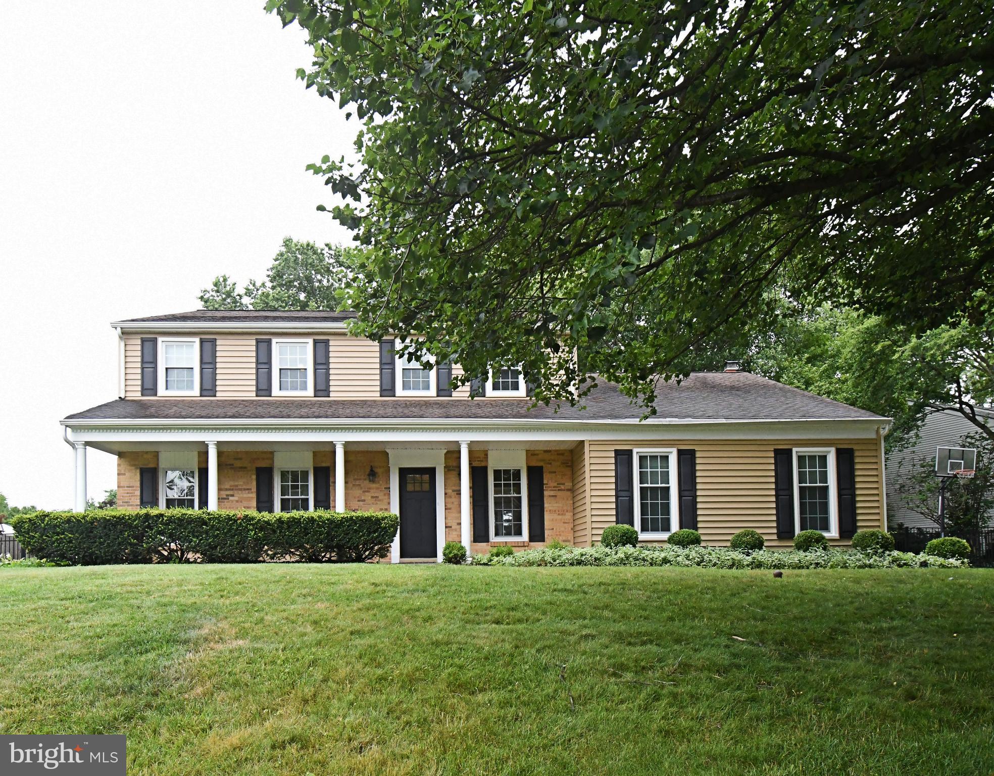 817 STARK CIRCLE