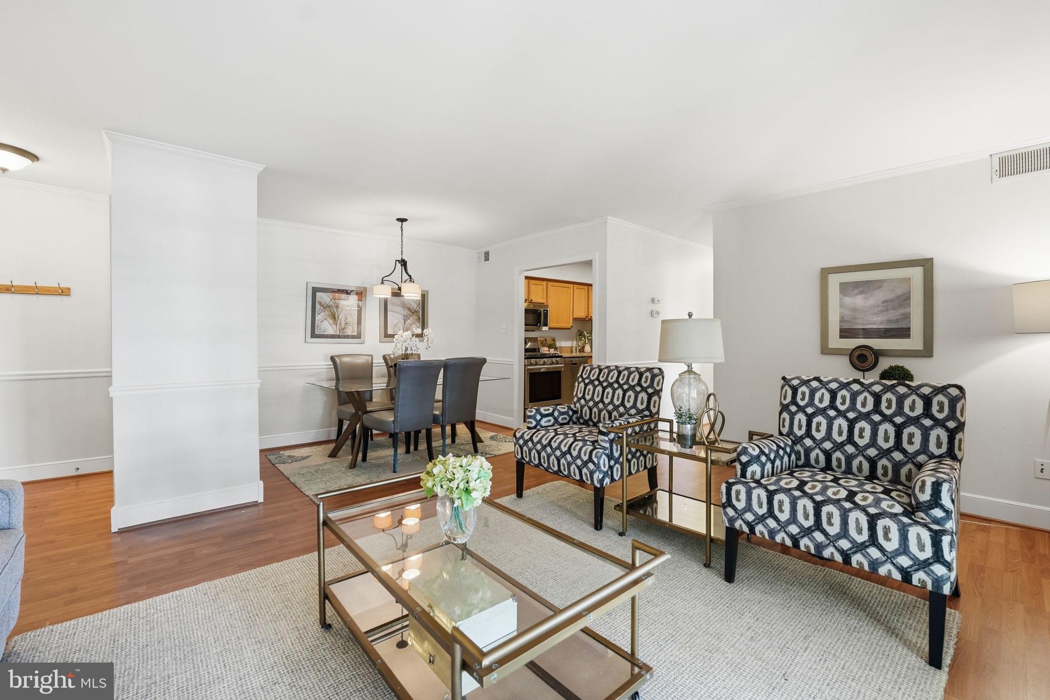 1136 S WASHINGTON STREET 204