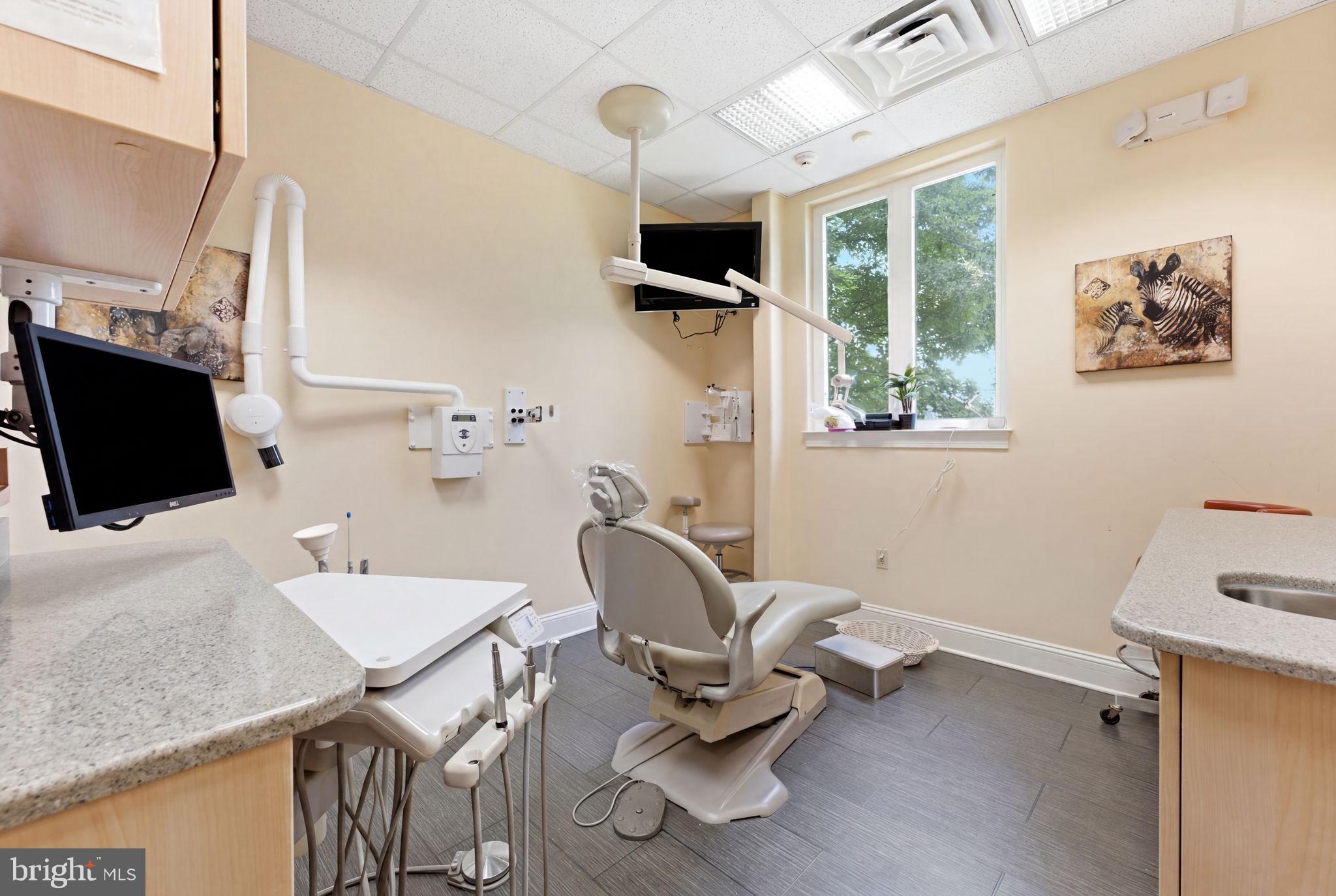 833 N BETHLEHEM PIKE