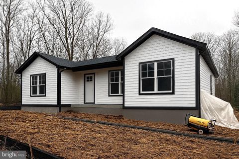 49 POPLAR LANE COLONIAL BEACH VA 22443