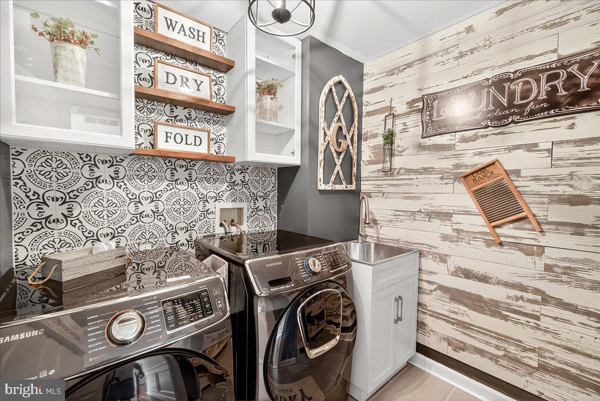 SPRING RIDGE - Residential