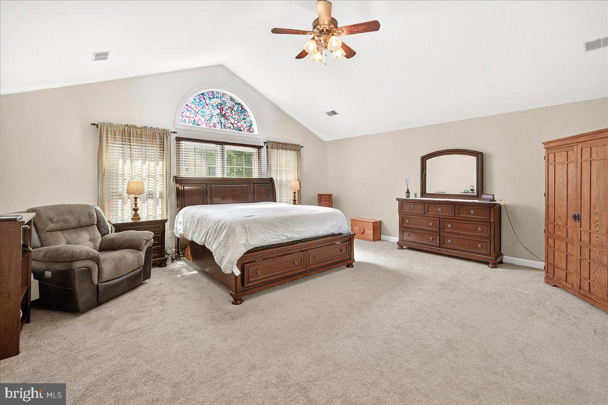 SPRING RIDGE - Residential