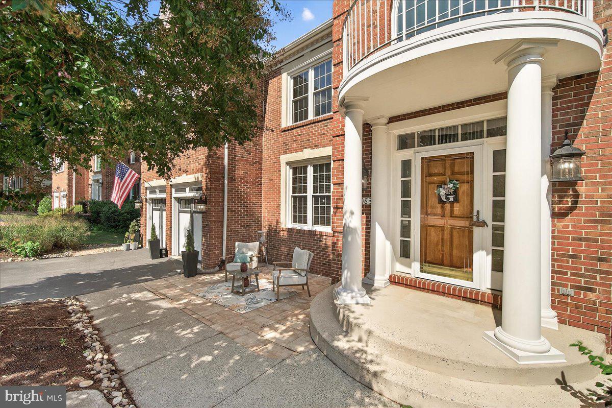 SPRING RIDGE - Residential