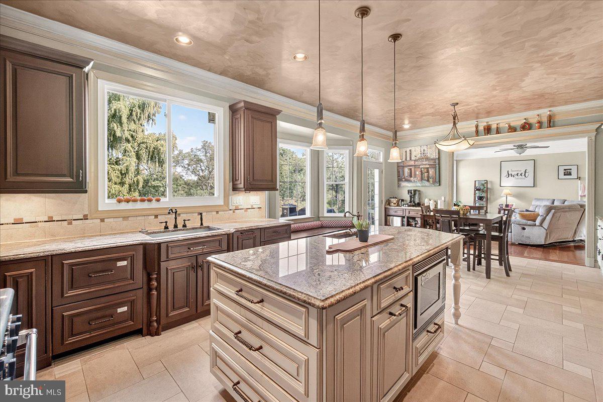 SPRING RIDGE - Residential