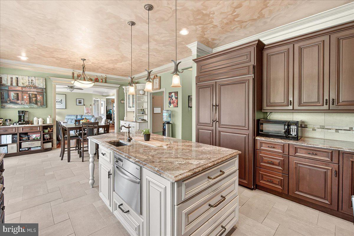 SPRING RIDGE - Residential