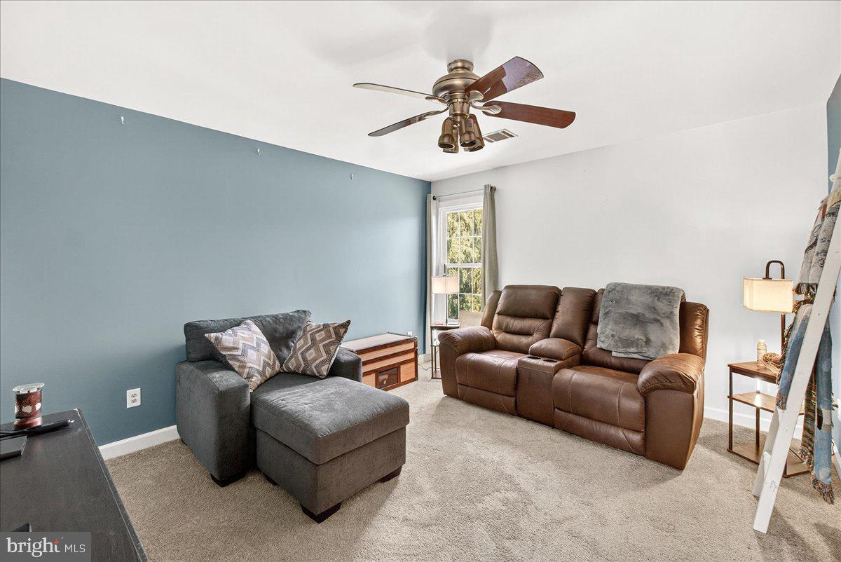 SPRING RIDGE - Residential