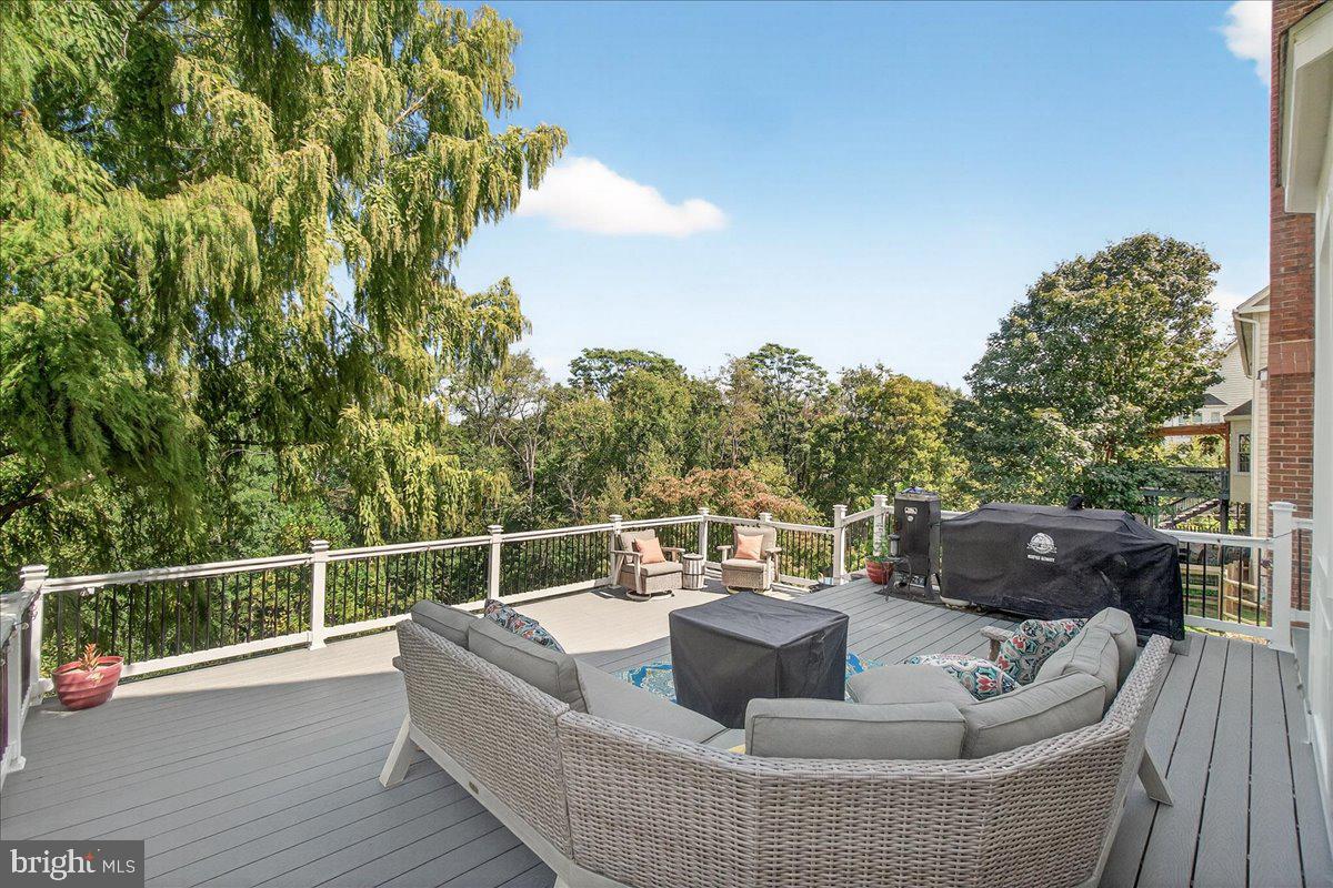 SPRING RIDGE - Residential